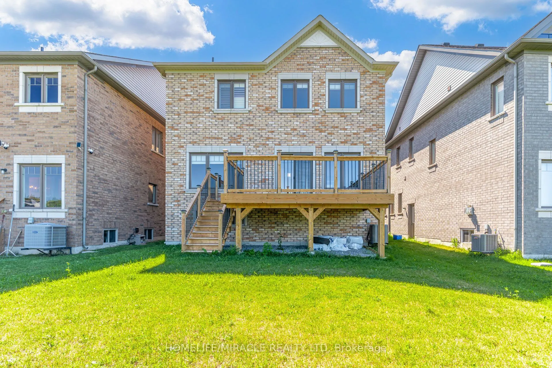 25 Lorne Thomas Place
