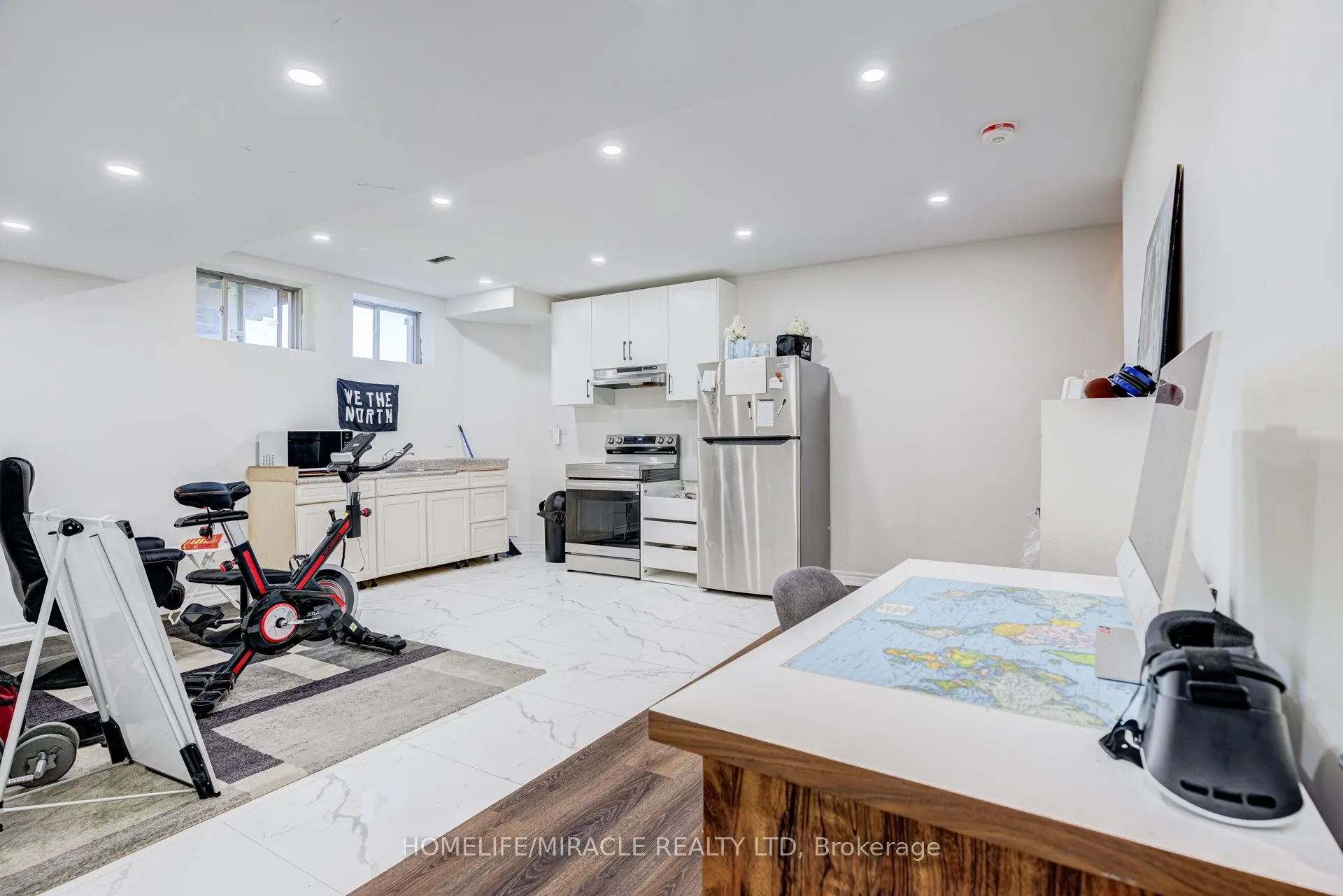 25 Lorne Thomas Place