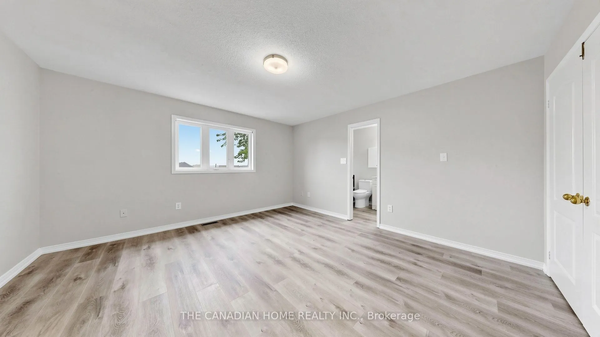 31 Laurendale Avenue