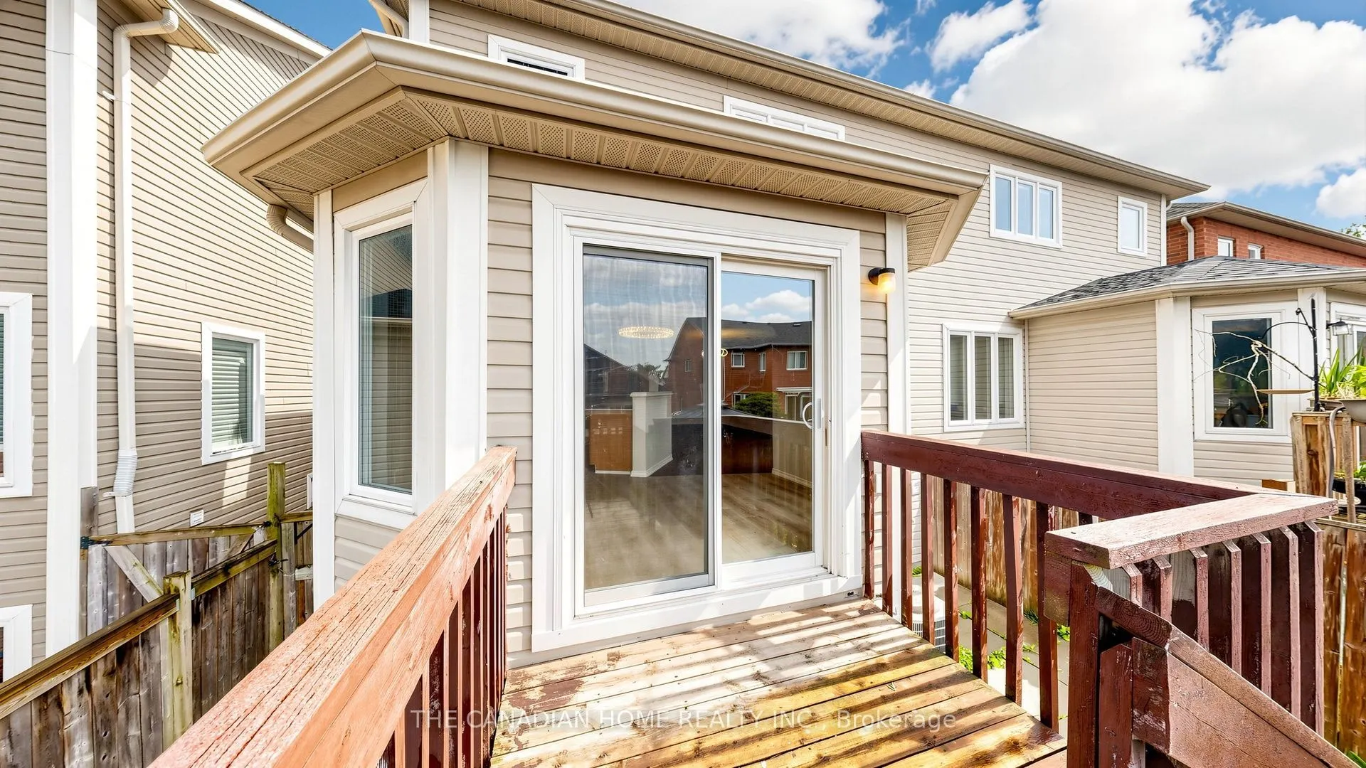 31 Laurendale Avenue