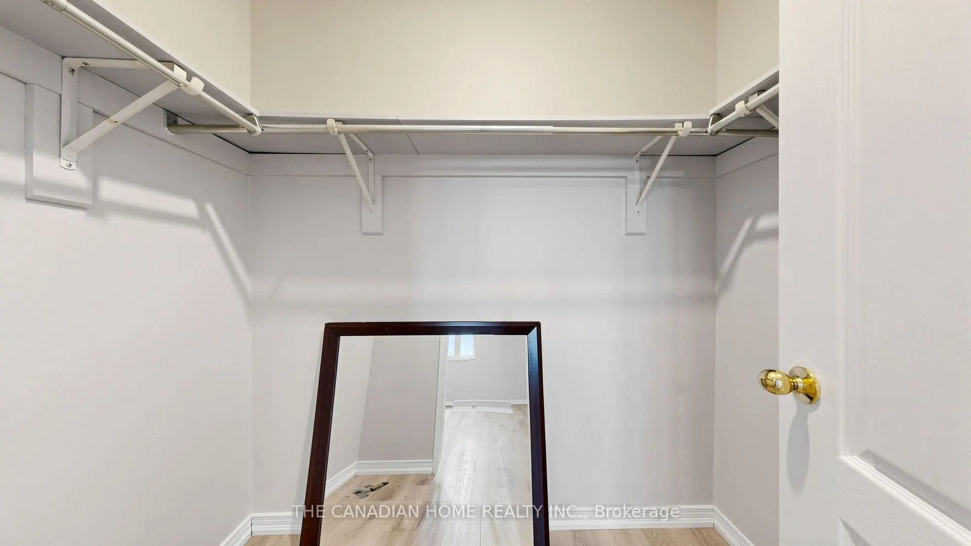31 Laurendale Avenue