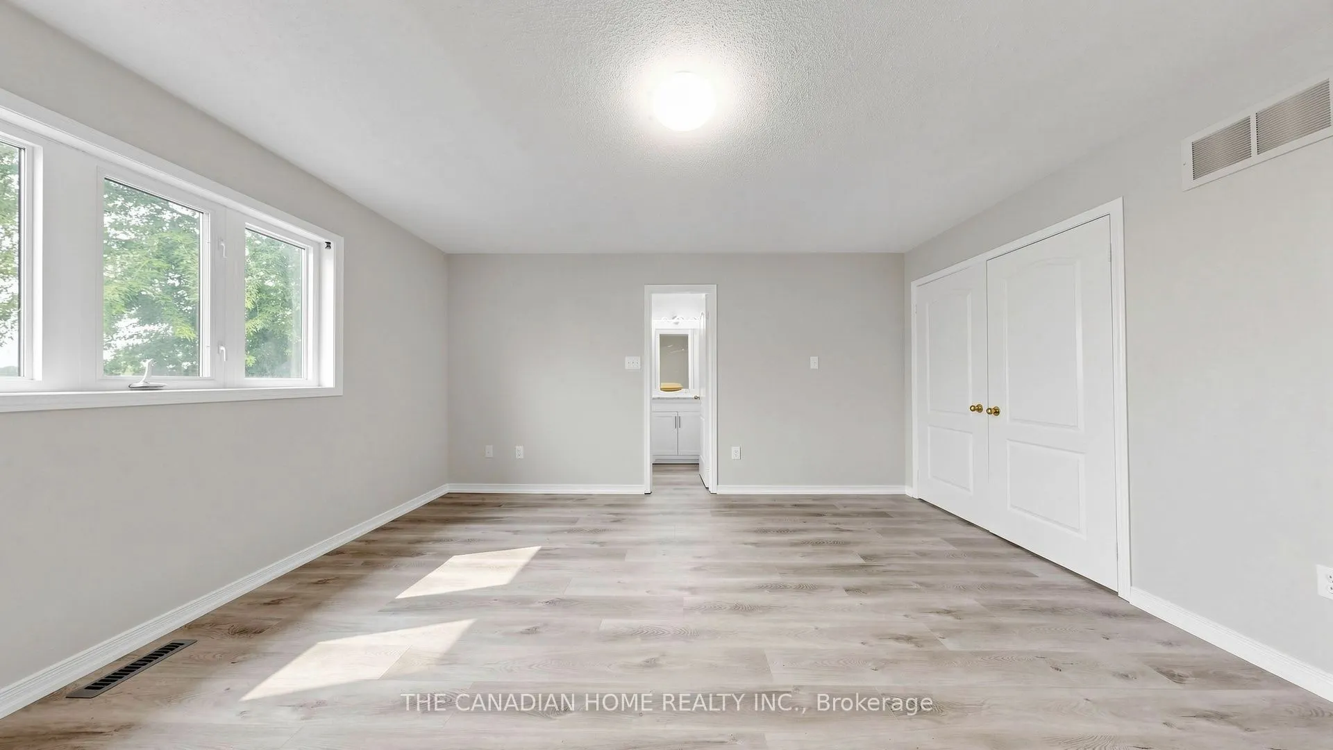 31 Laurendale Avenue