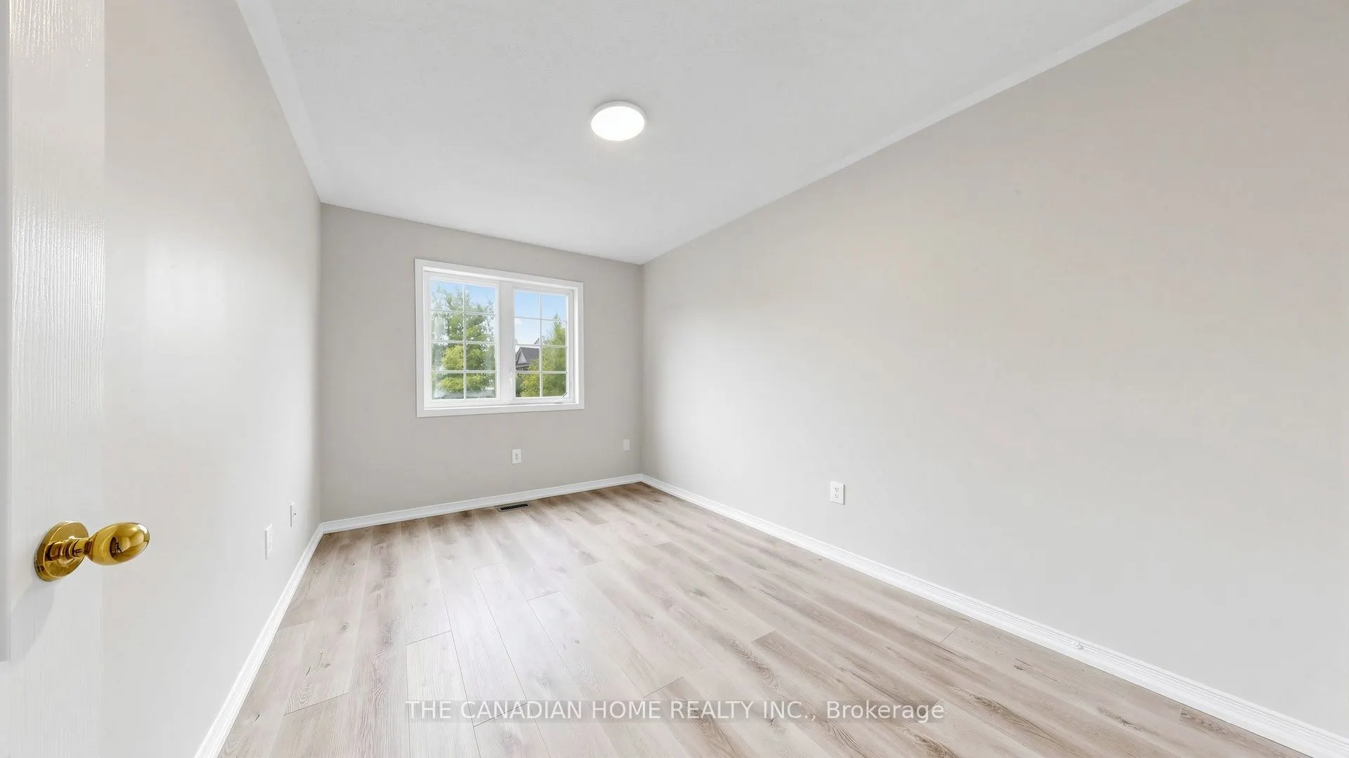 31 Laurendale Avenue
