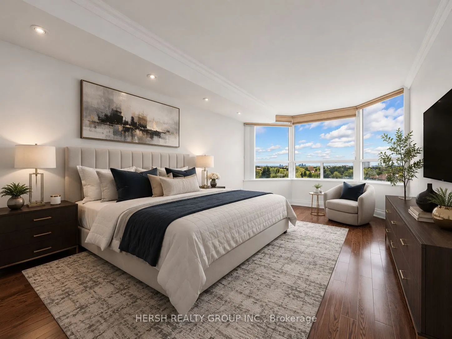 7 Townsgate Boulevard #904