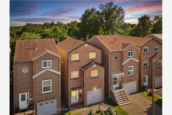 60 Cottonwood Court