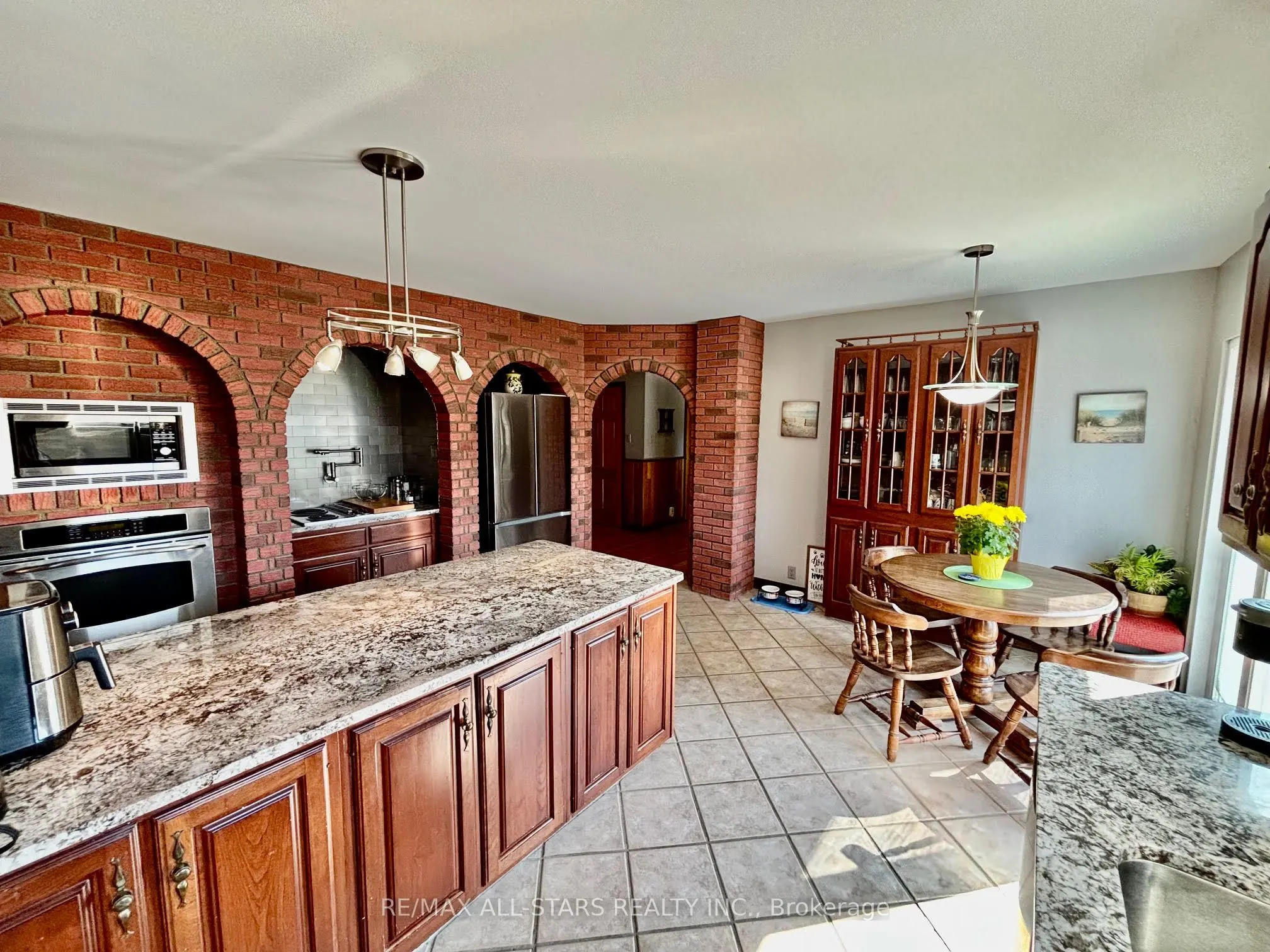 1374 Regional Road 12 Road W