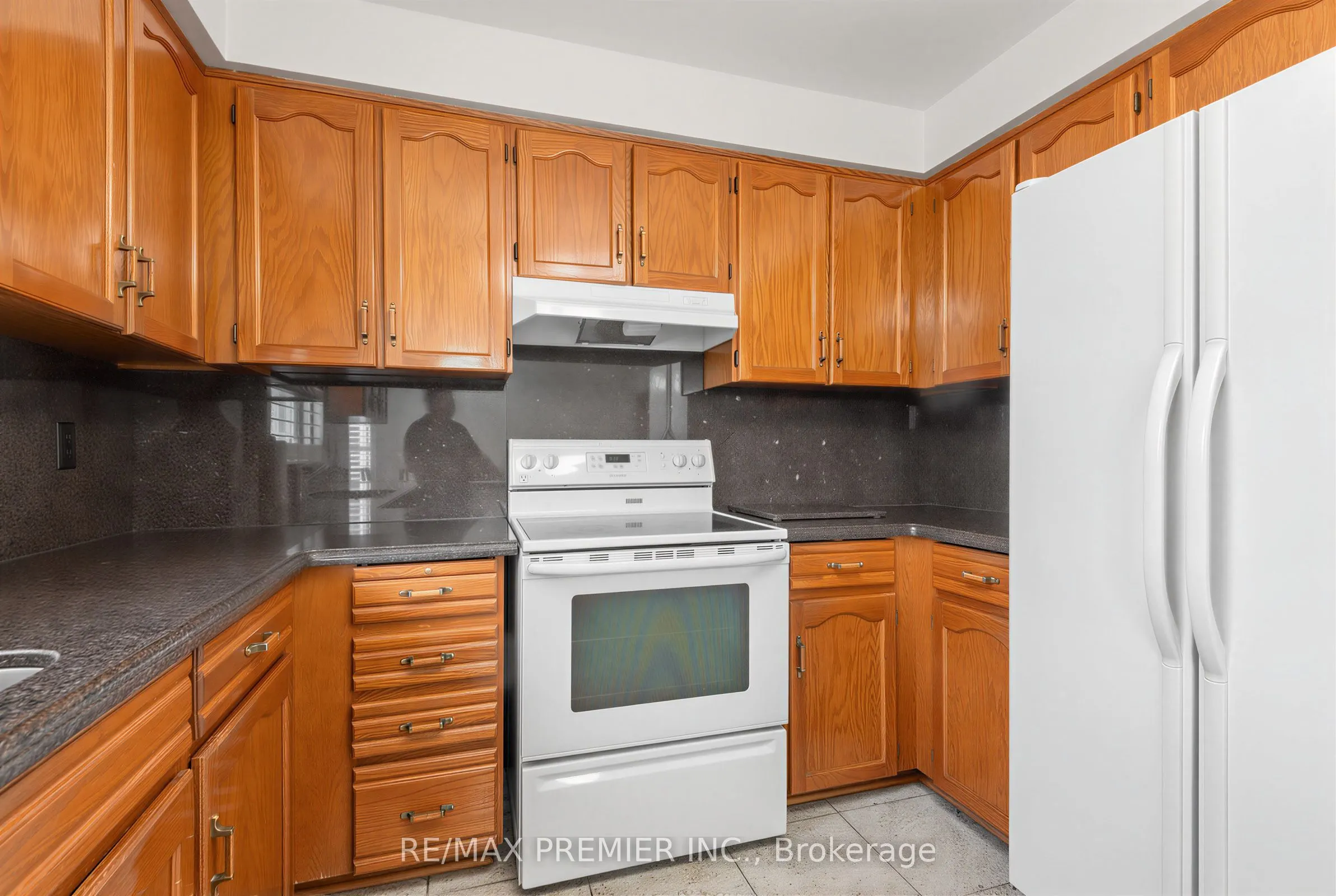 42 Burgosa Court