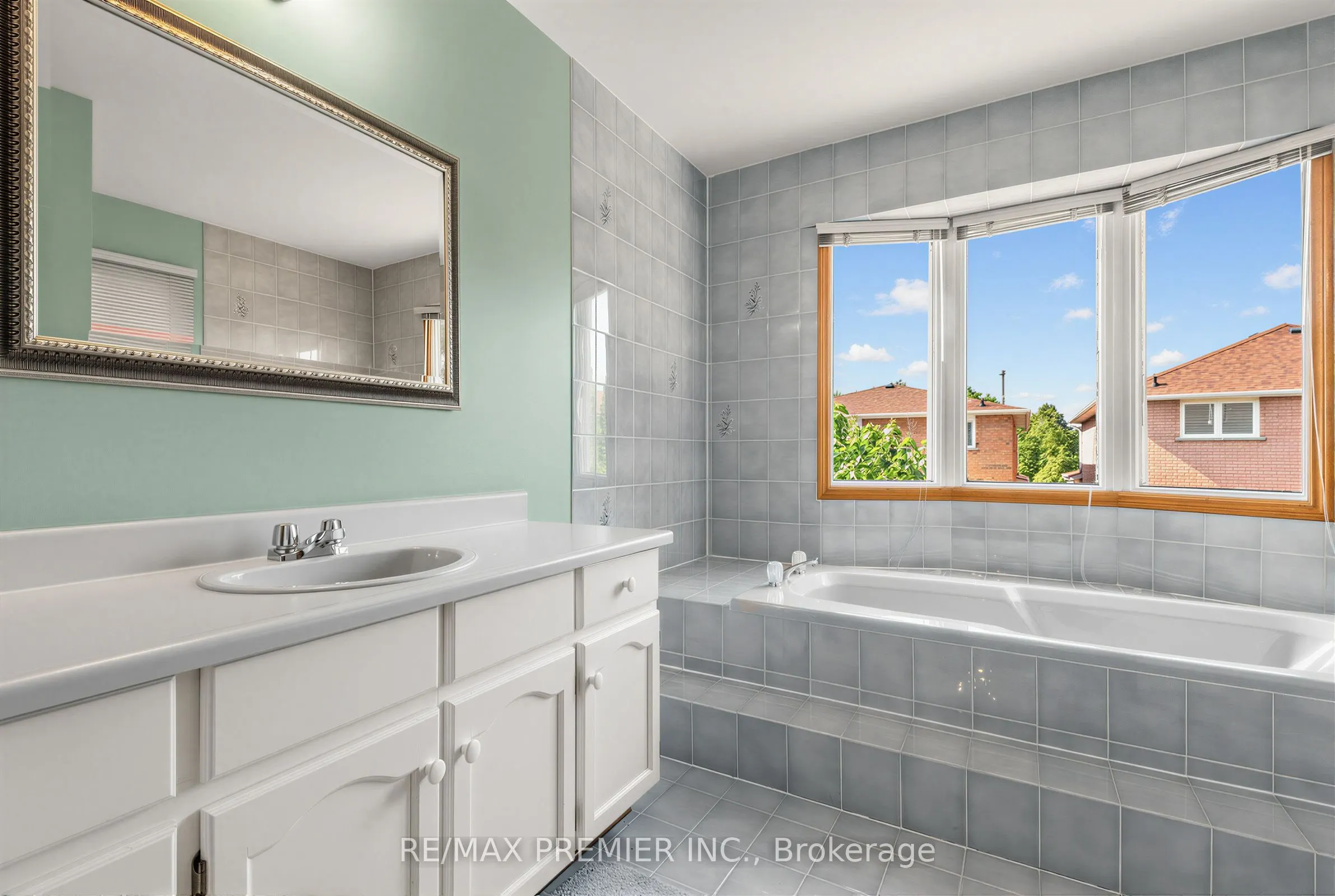 42 Burgosa Court