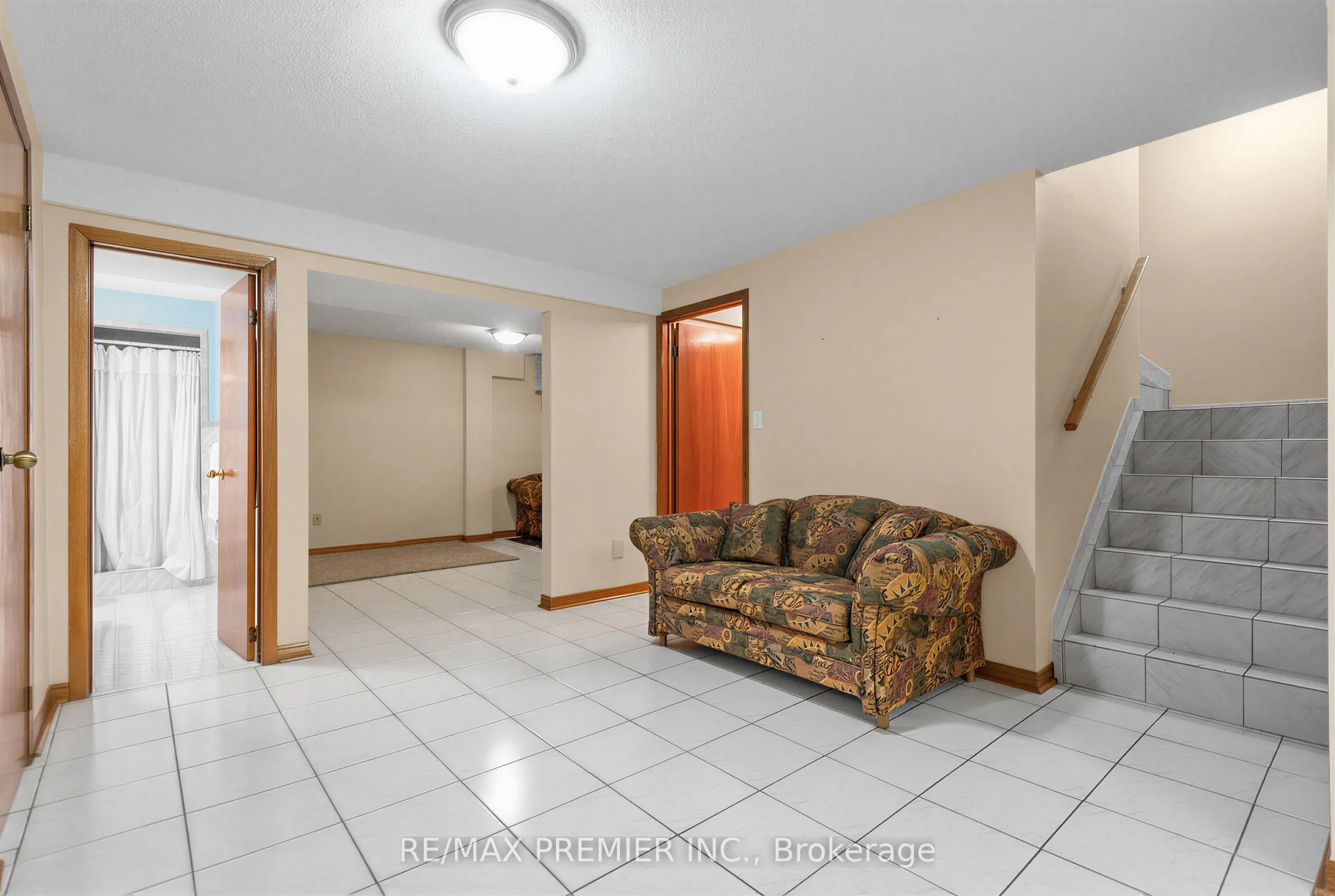 42 Burgosa Court