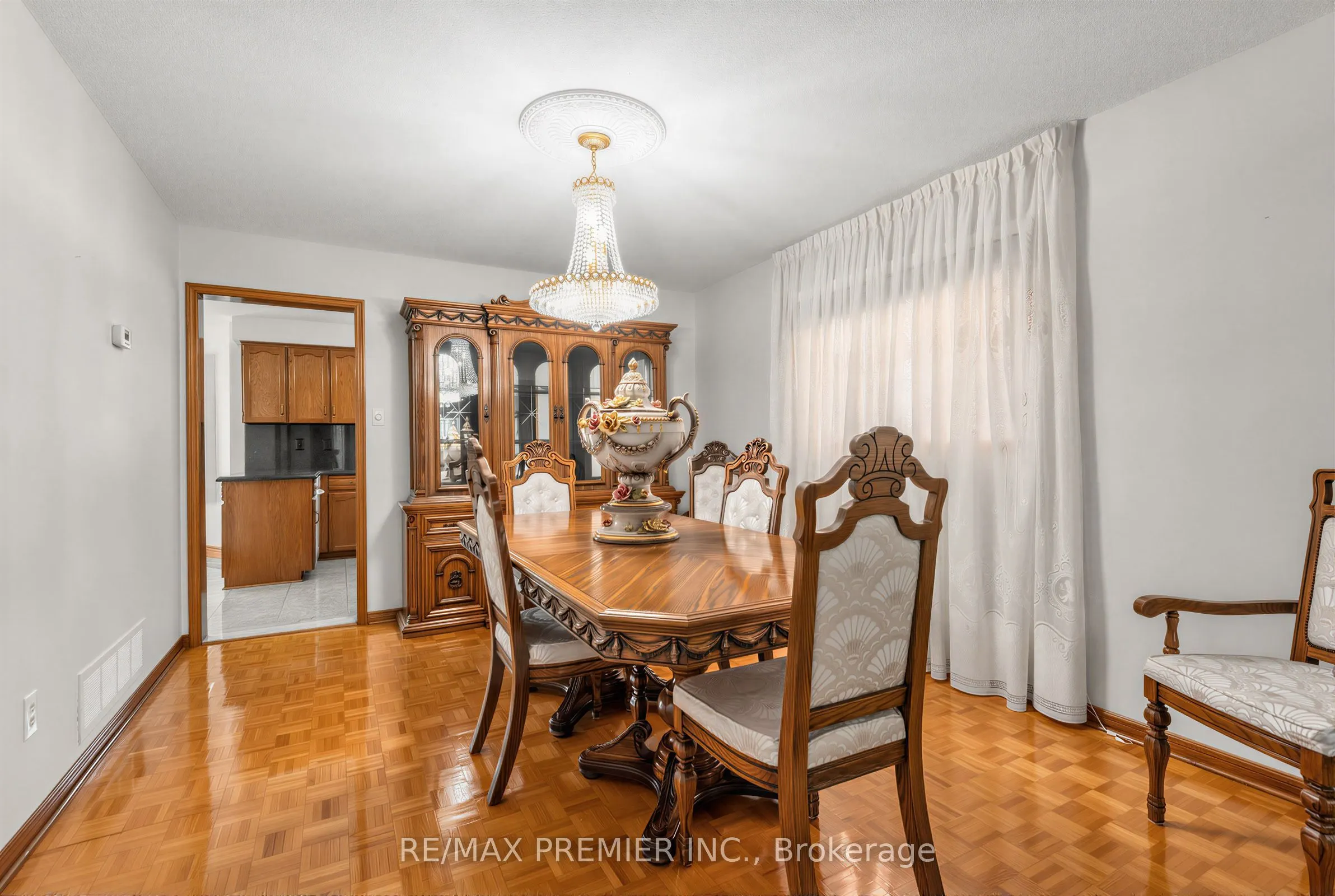 42 Burgosa Court