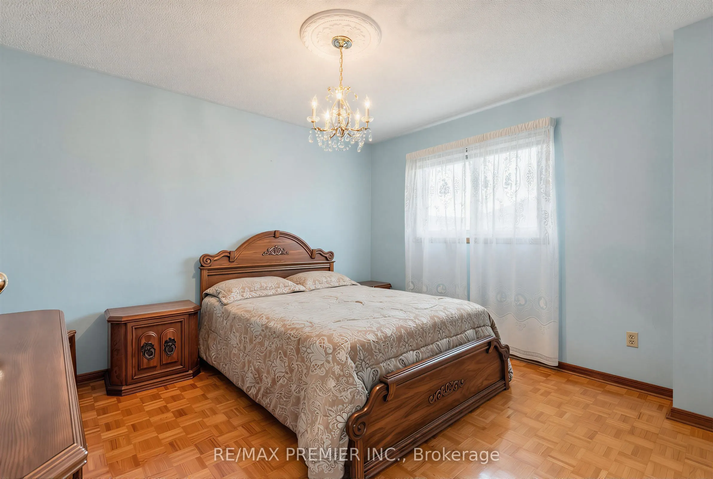 42 Burgosa Court