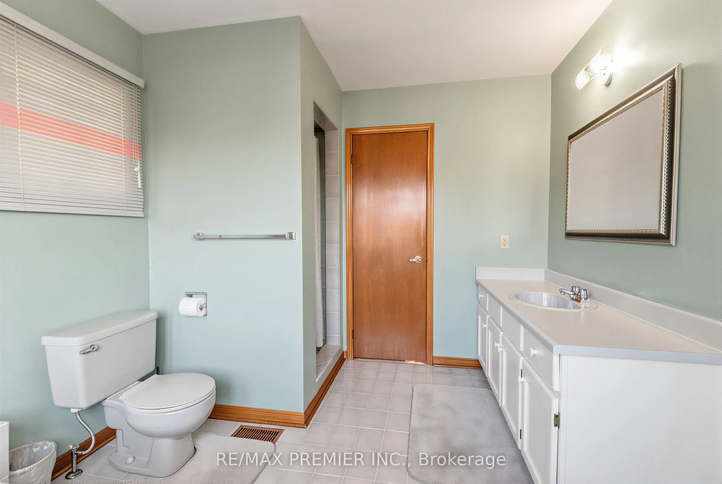 42 Burgosa Court