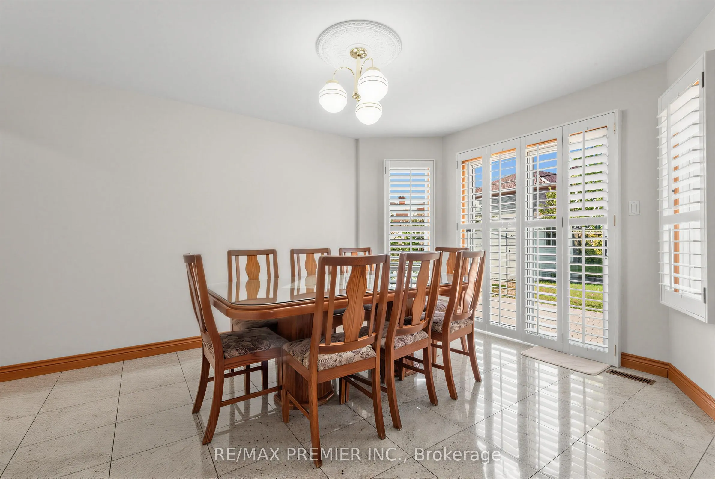 42 Burgosa Court