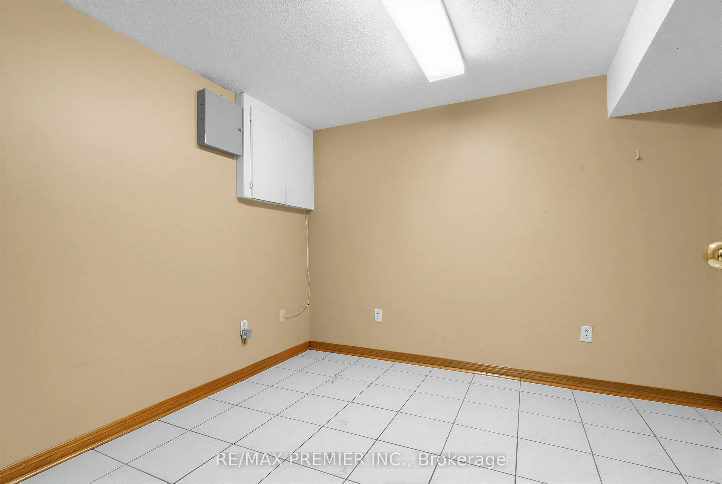 42 Burgosa Court