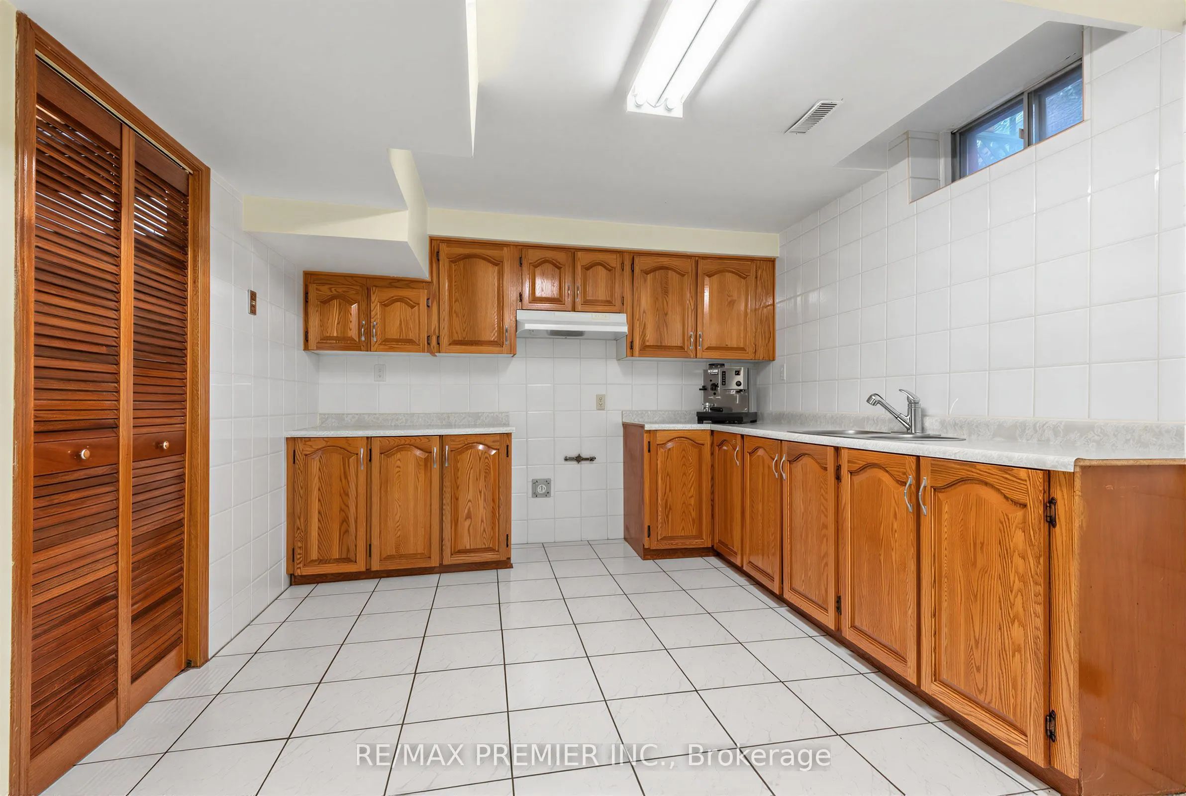 42 Burgosa Court