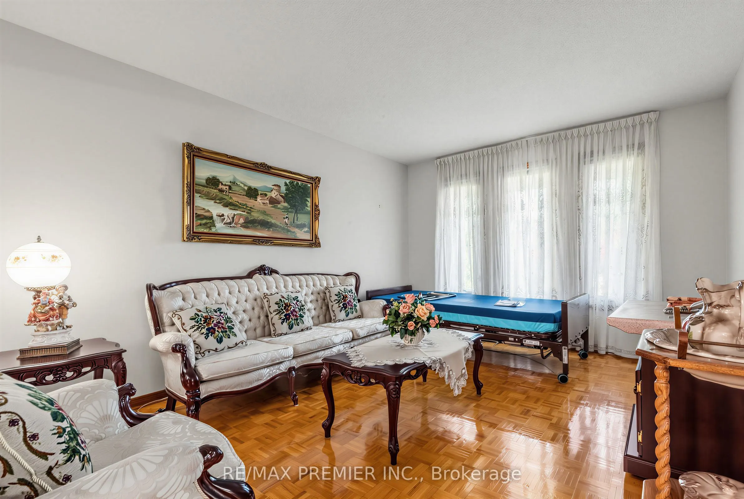 42 Burgosa Court