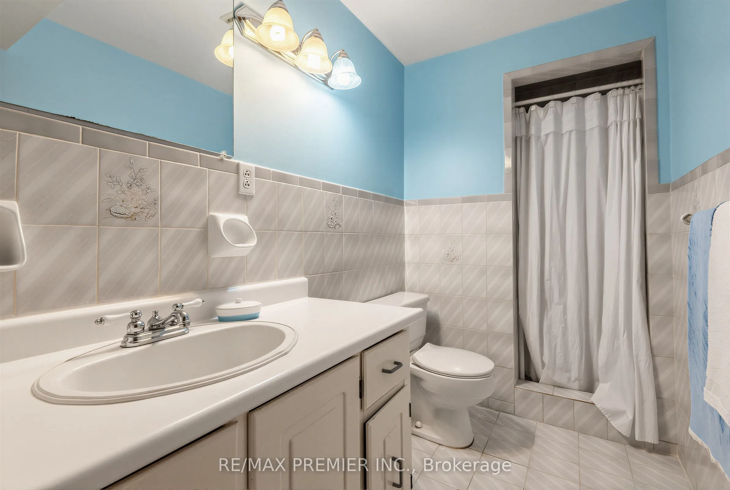 42 Burgosa Court