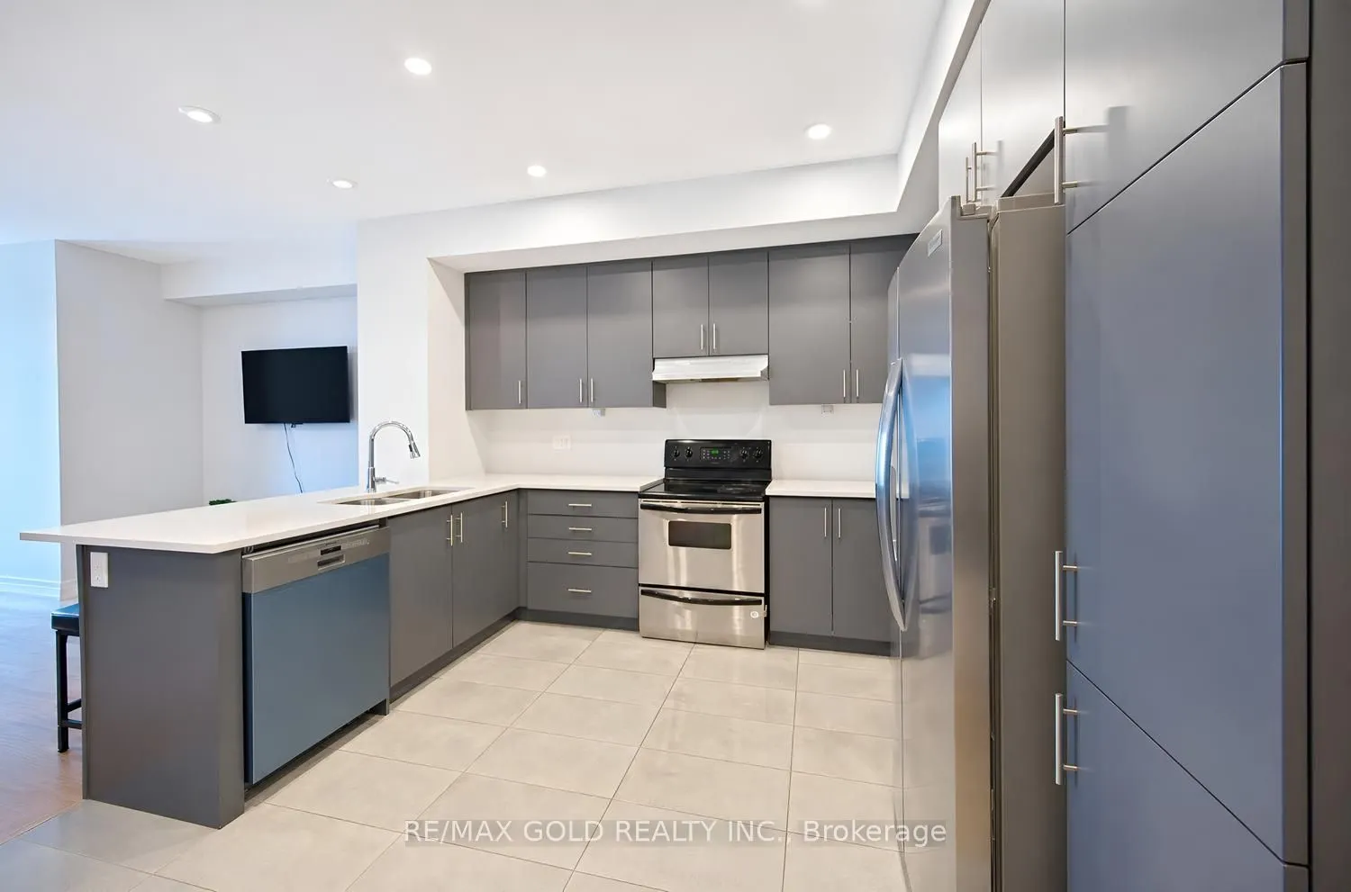 4 Kiernan Crescent N