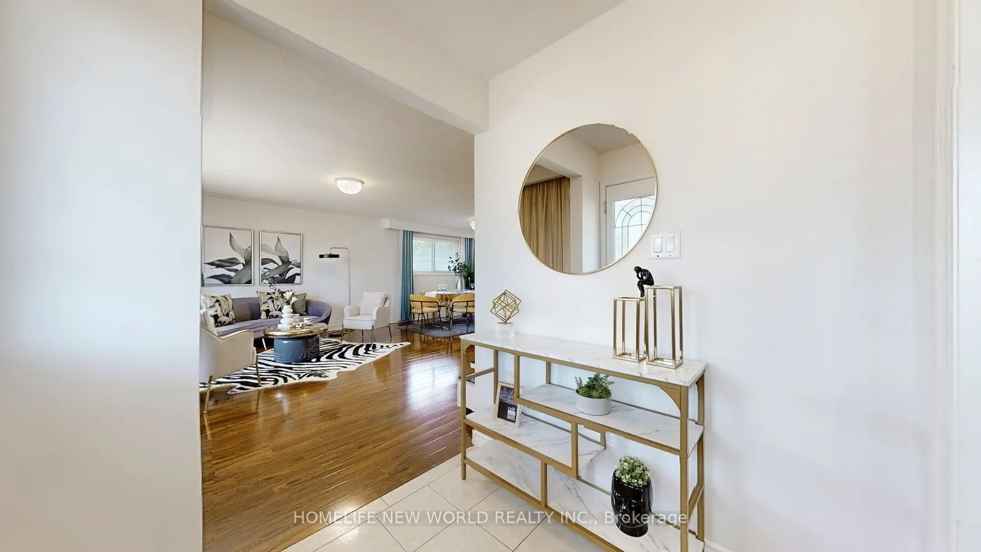 93 CLARK Avenue #main Floor