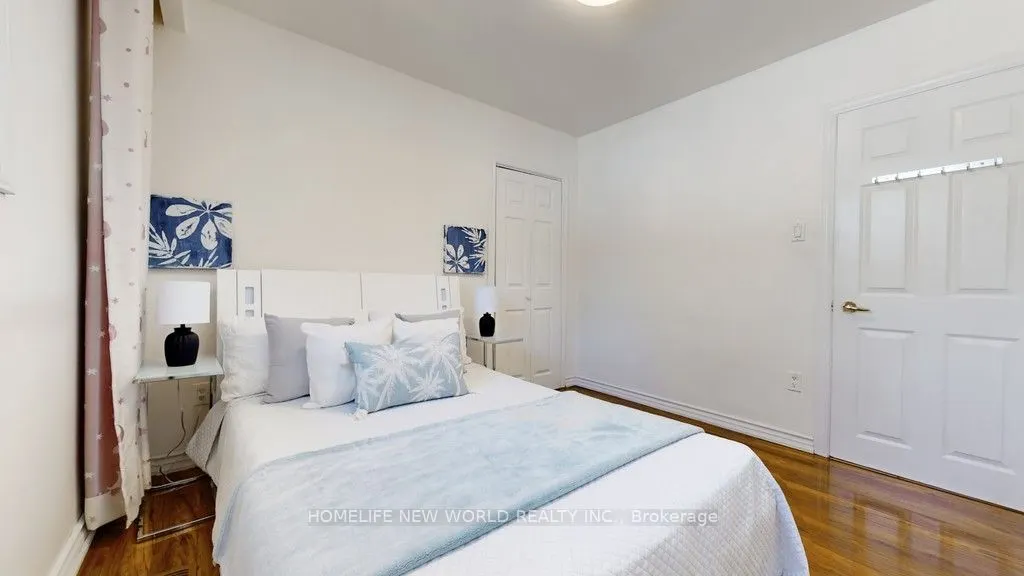 93 CLARK Avenue #main Floor