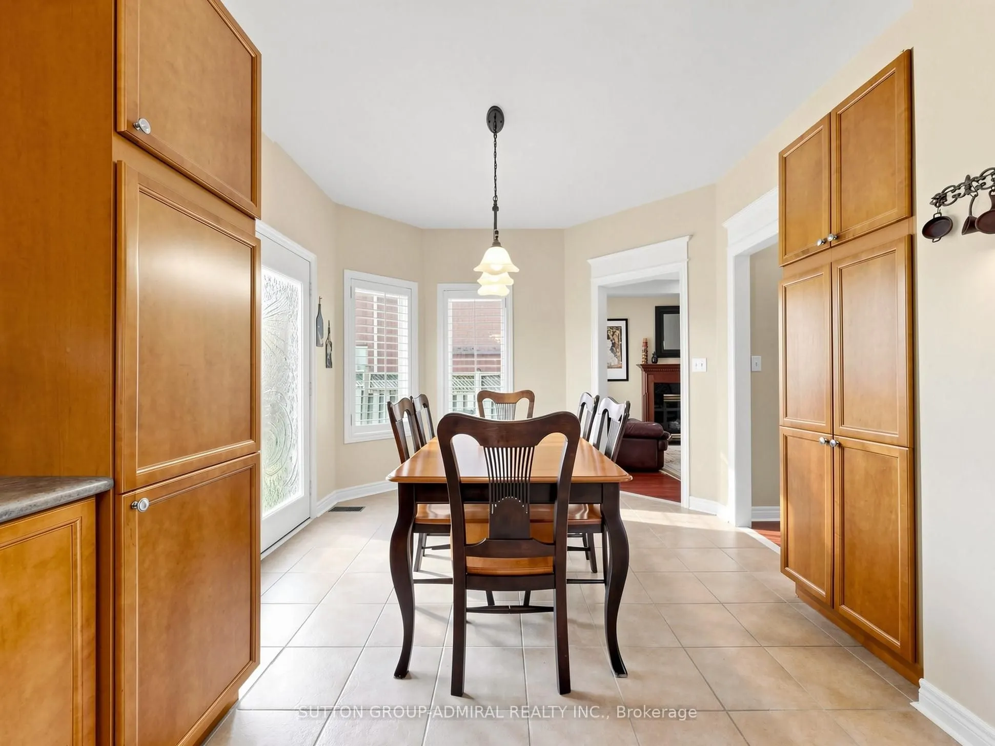 22 Canyon Hill Avenue