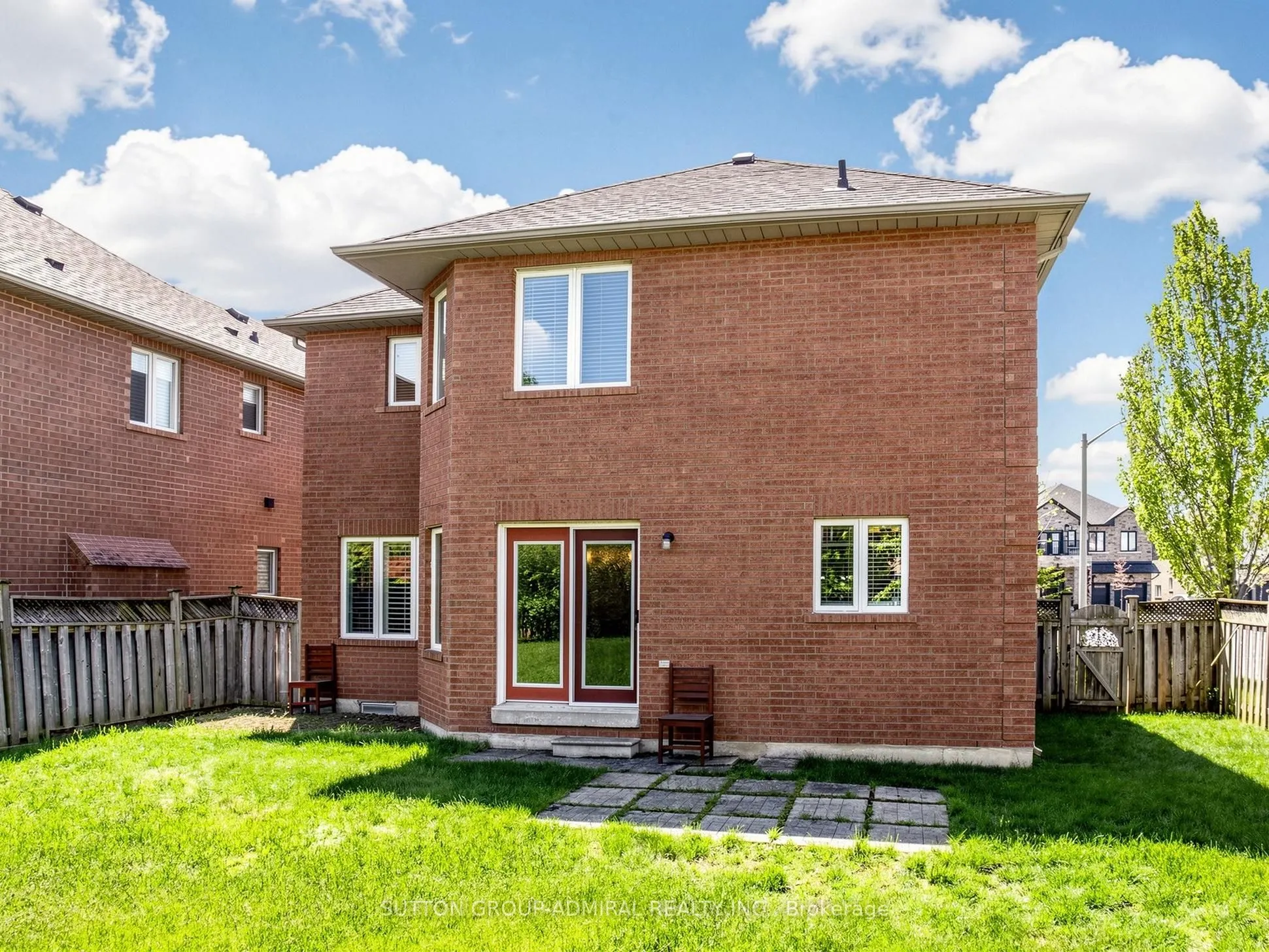 22 Canyon Hill Avenue