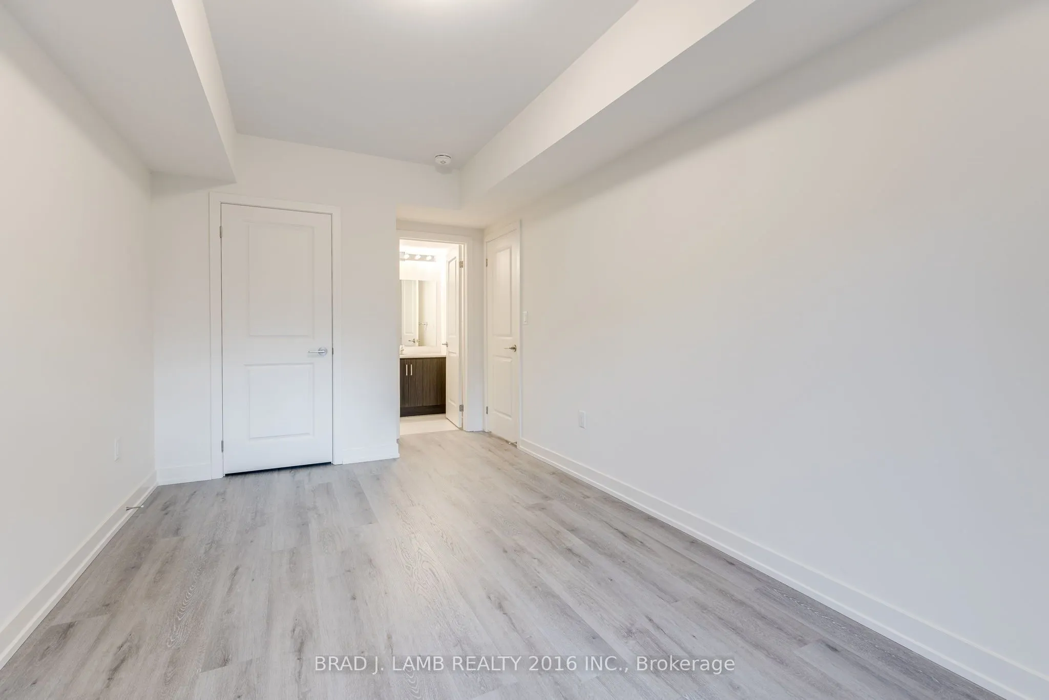 58 Elizabeth Street S #2106
