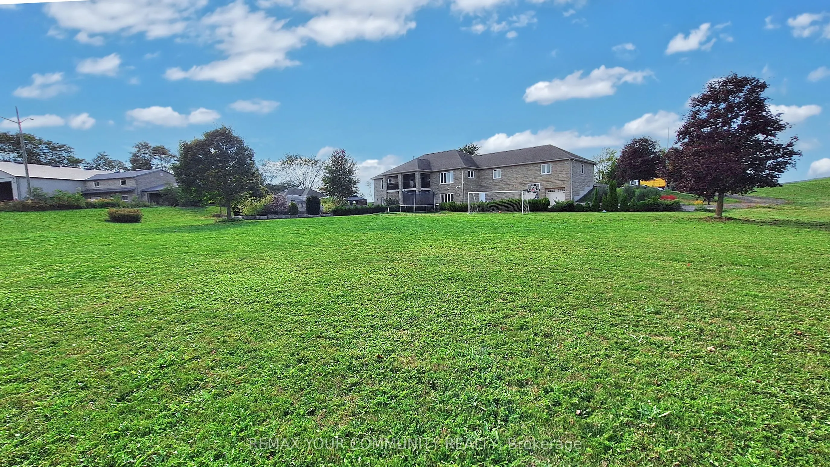 1065 20th Side Road