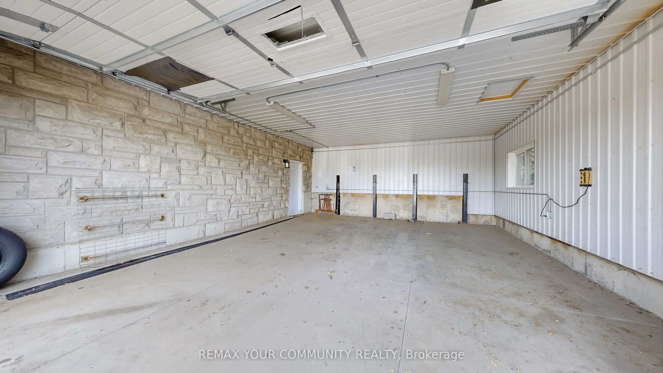 1065 20th Side Road