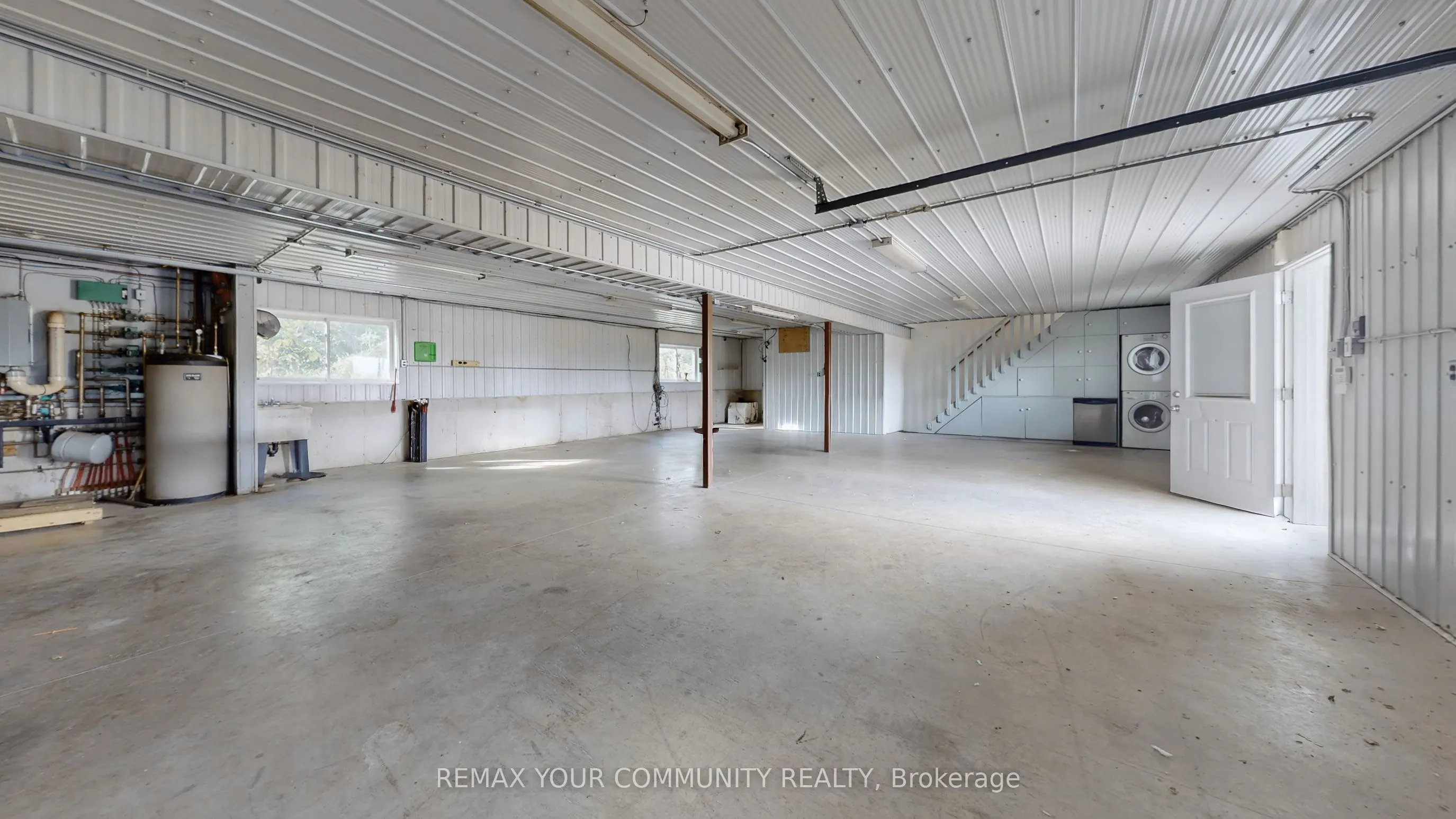 1065 20th Side Road