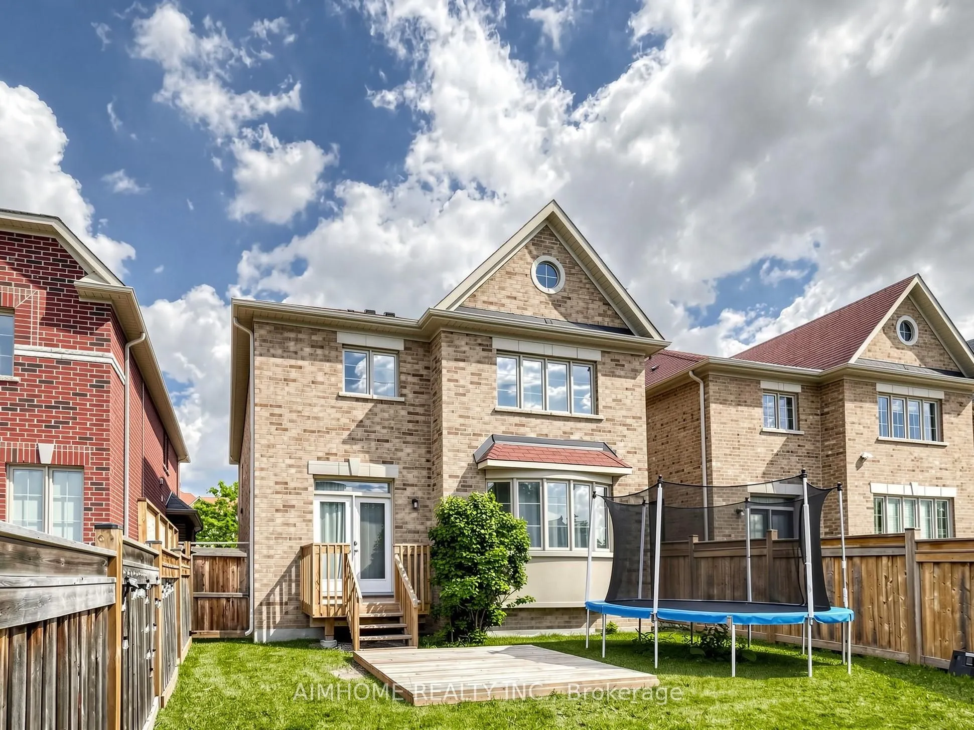 664 Mcgregor Farm Trail