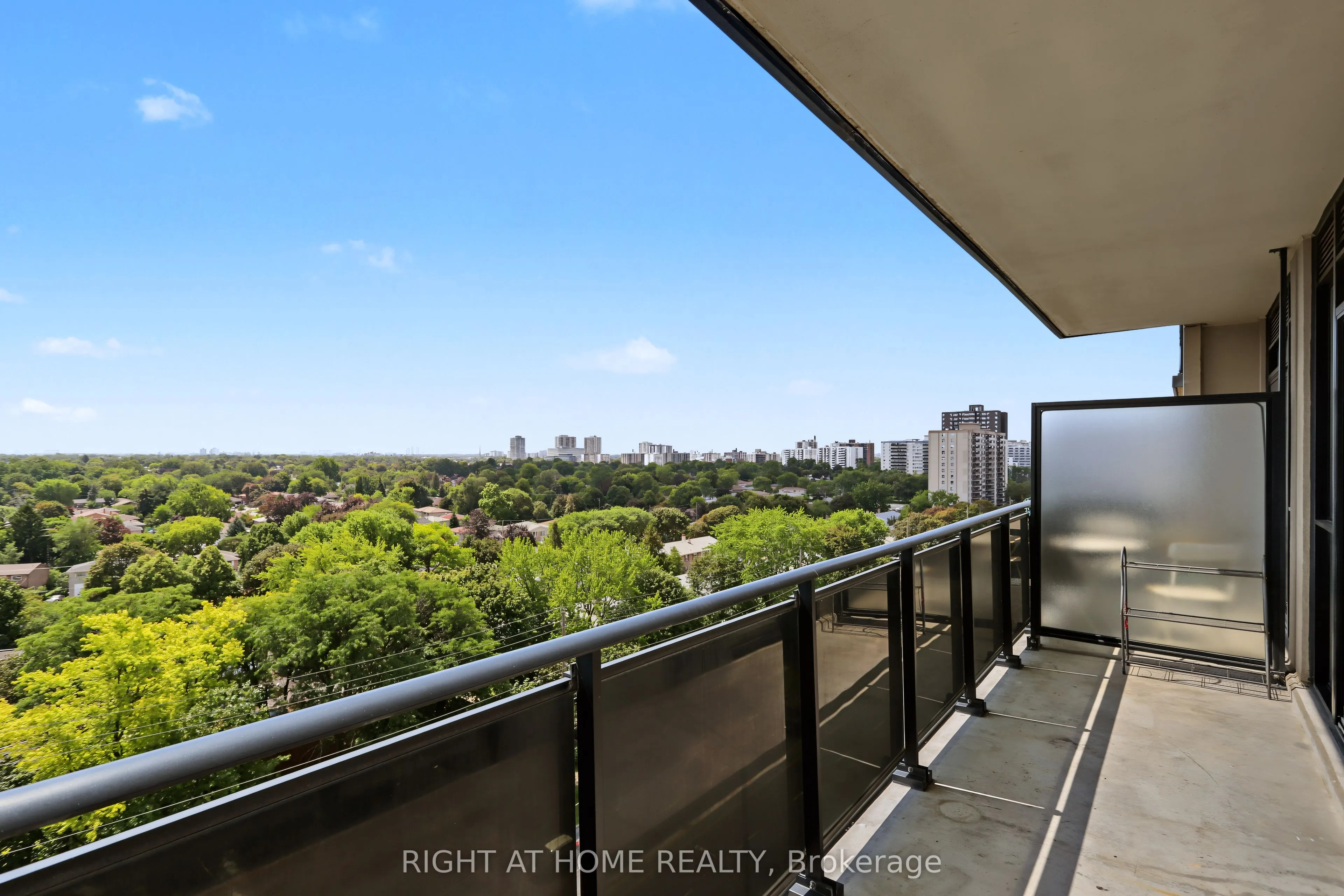 520 Steels Avenue W #1108