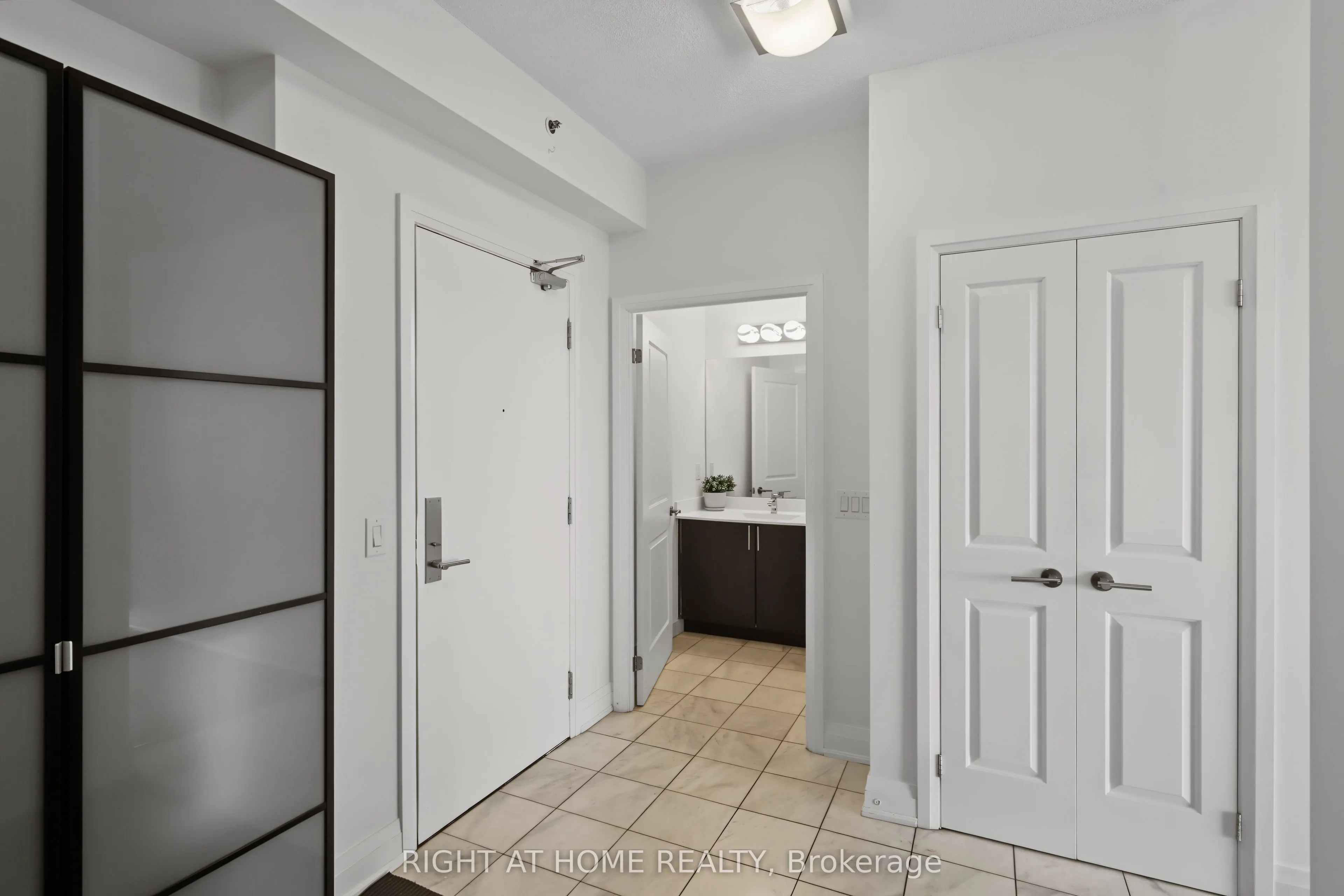 520 Steels Avenue W #1108