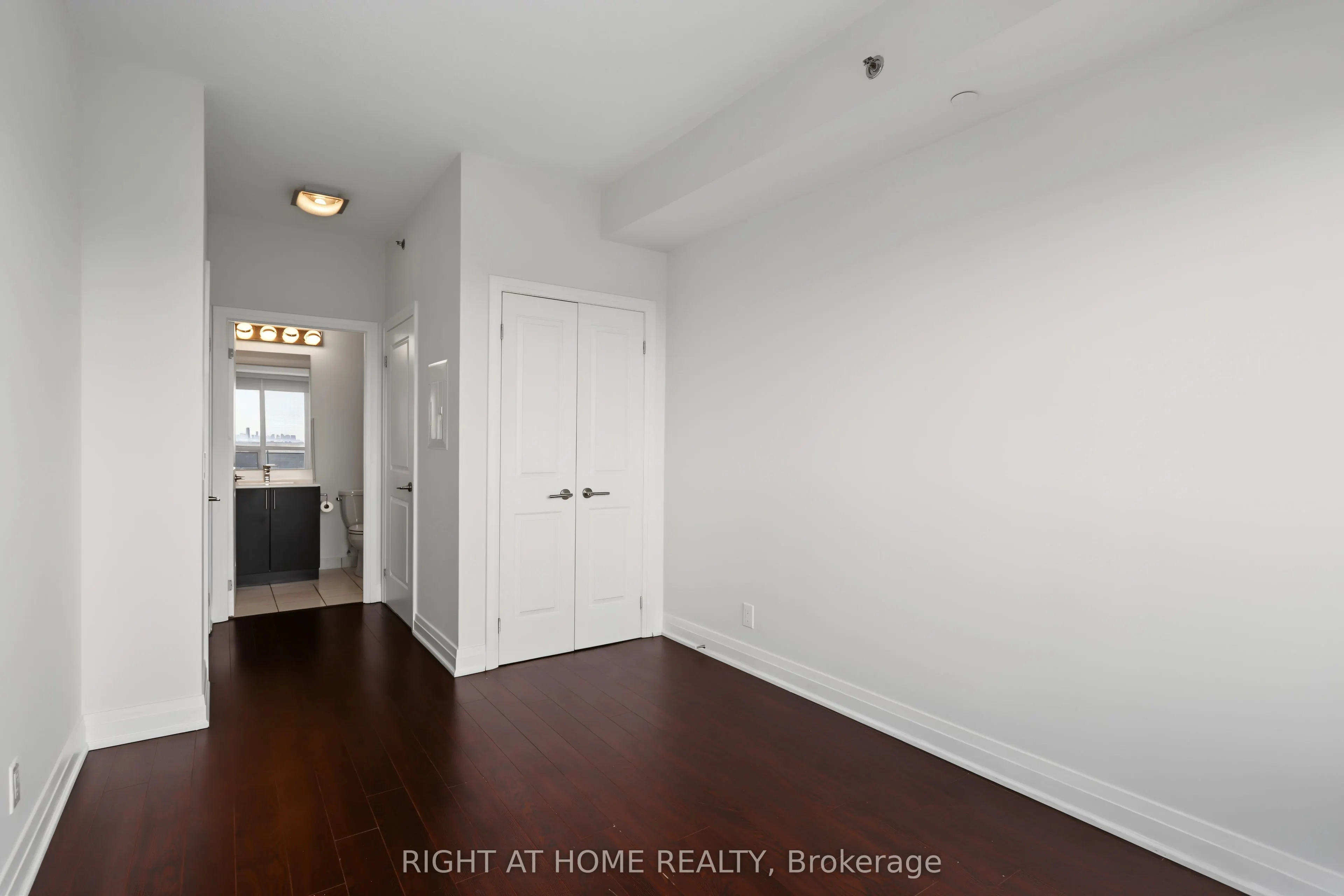 520 Steels Avenue W #1108
