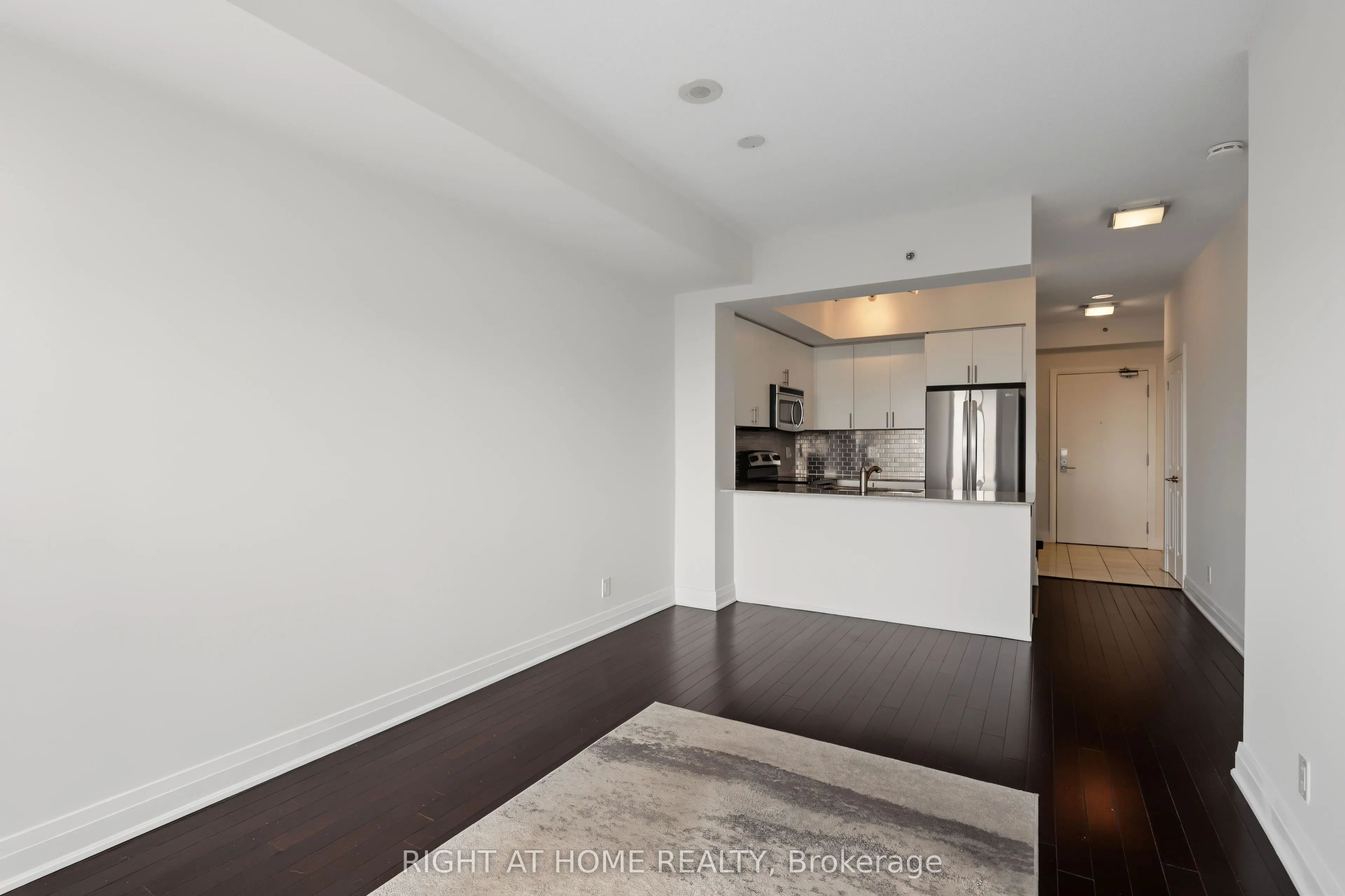 520 Steels Avenue W #1108