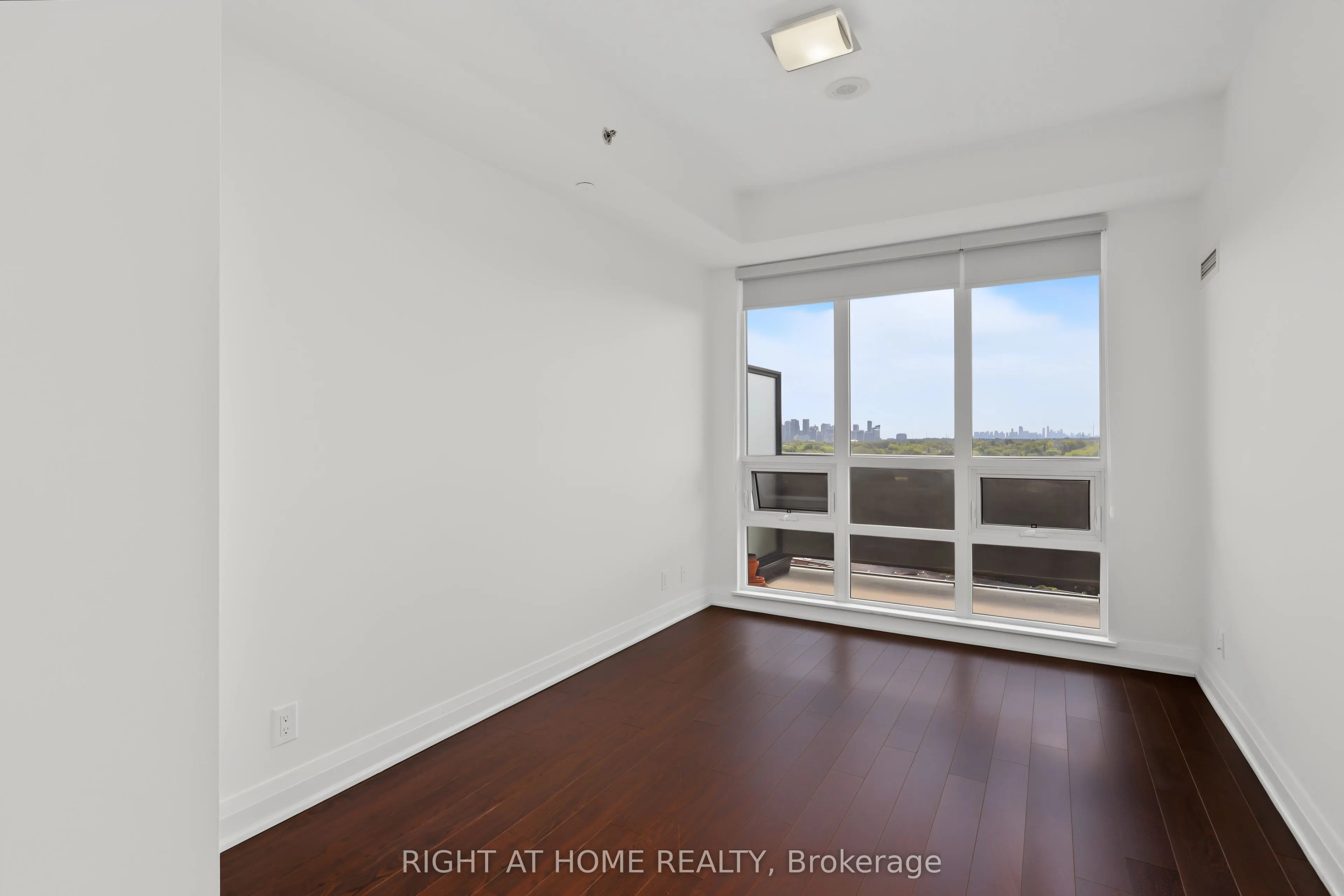 520 Steels Avenue W #1108