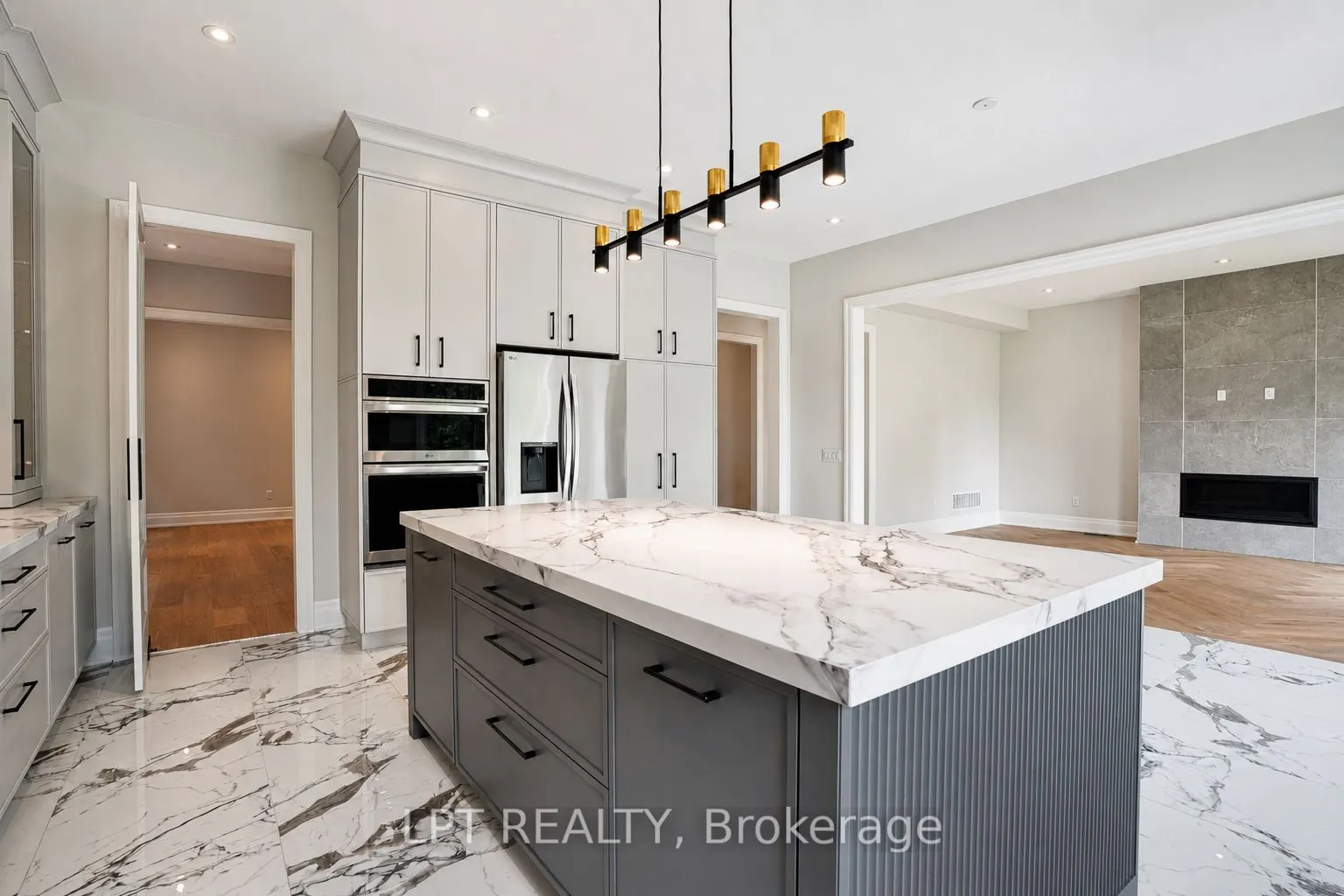 7 Richmond Park Drive