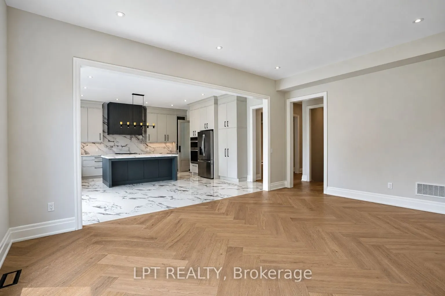 7 Richmond Park Drive