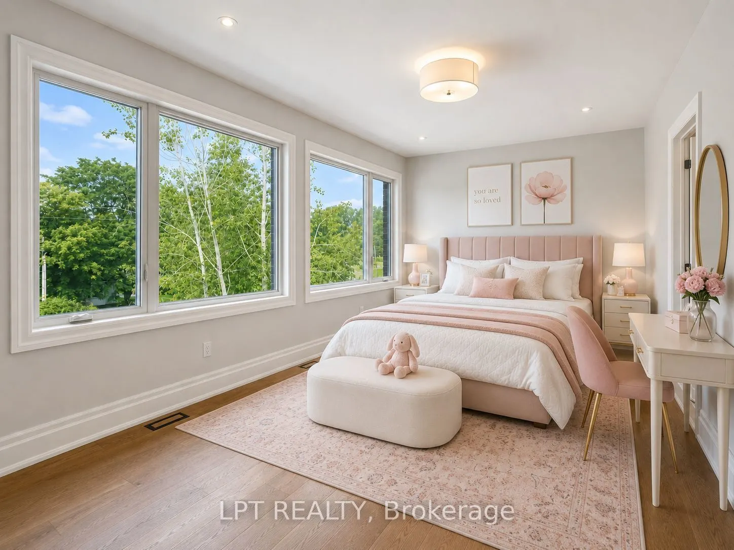 7 Richmond Park Drive