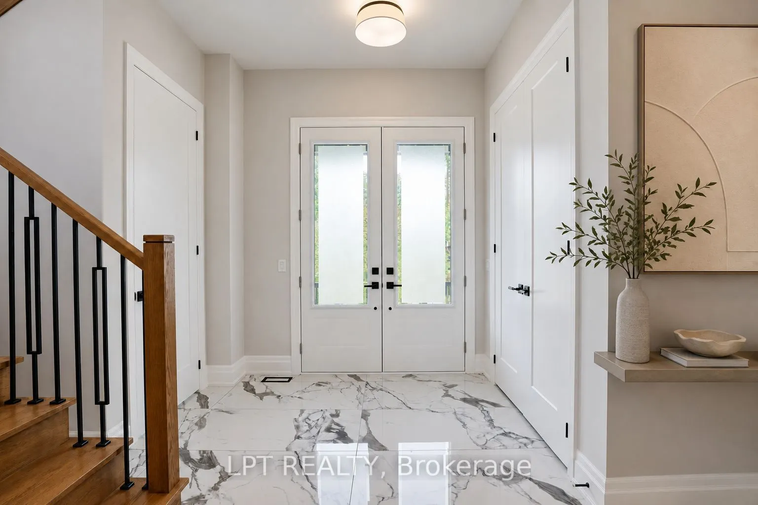 7 Richmond Park Drive