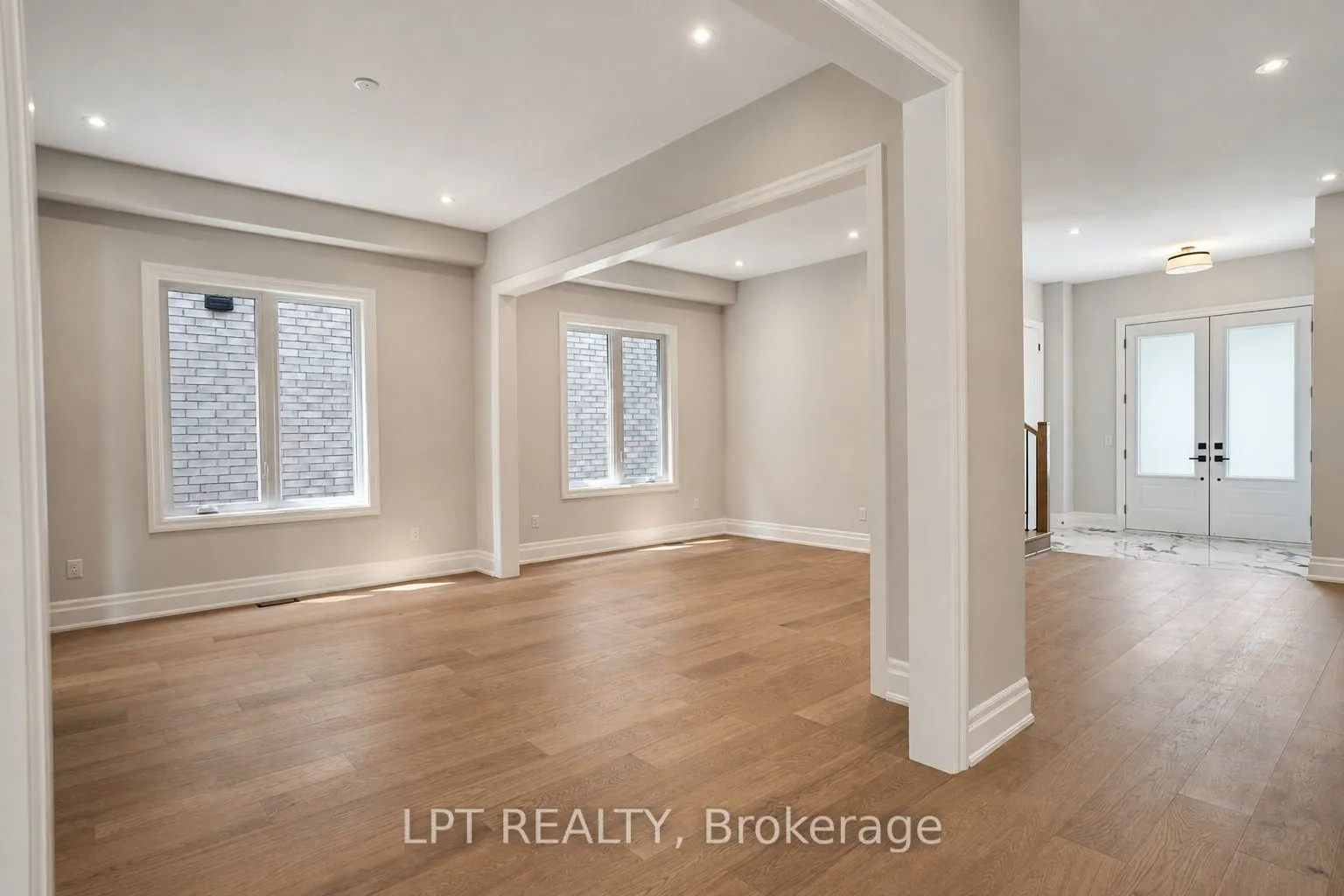 7 Richmond Park Drive