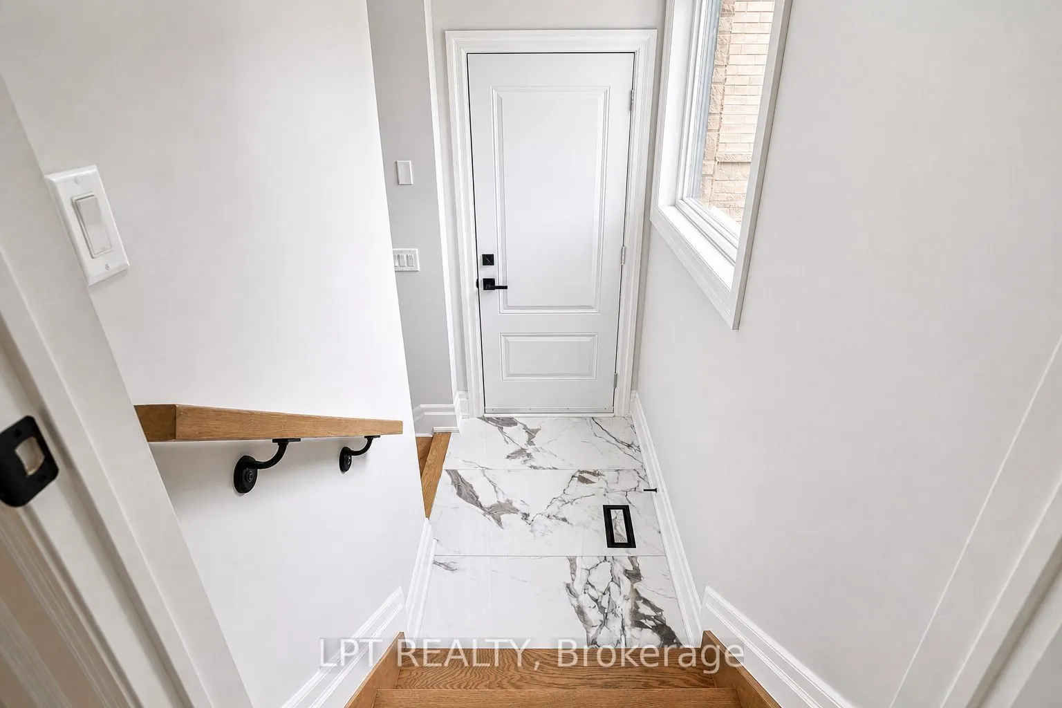 7 Richmond Park Drive