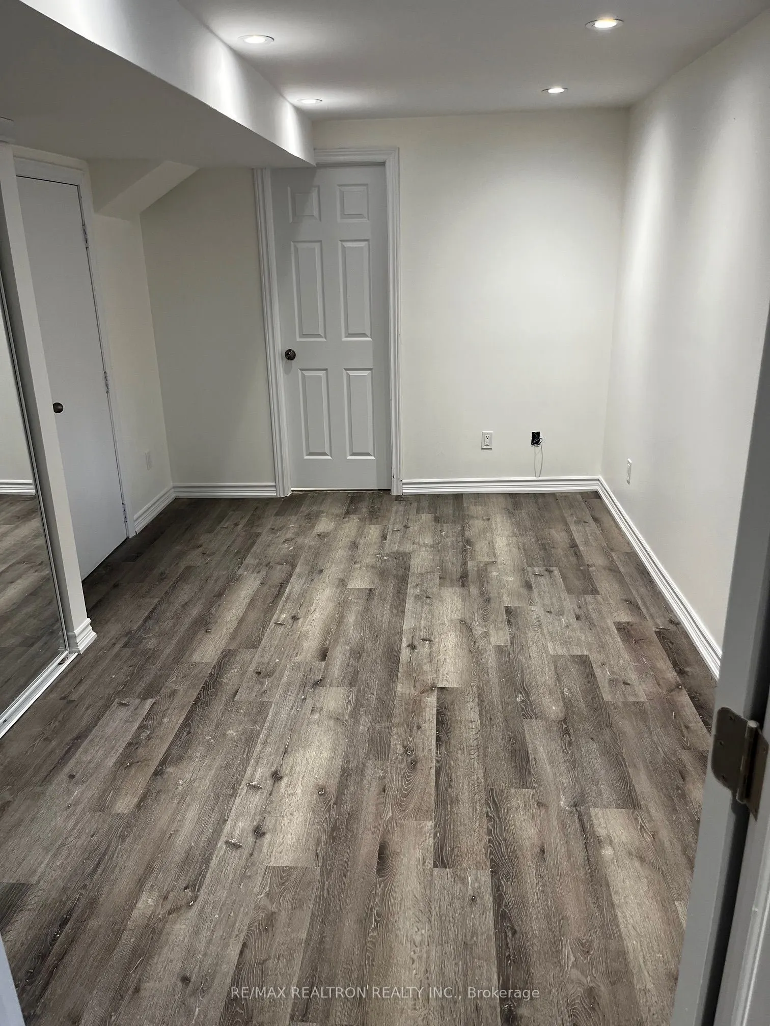 328 Salisbury Lane