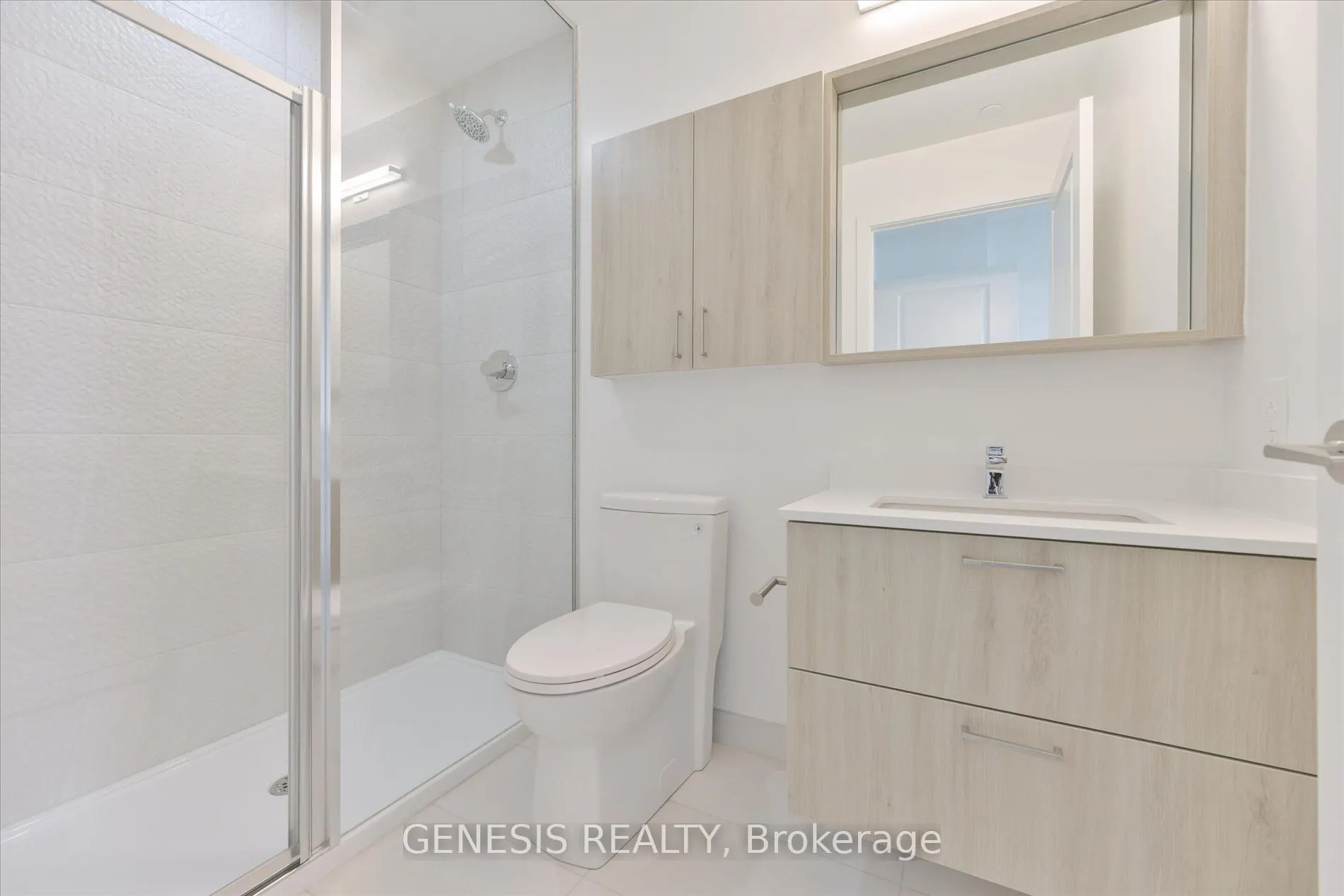 30 Upper Mall Way #2203