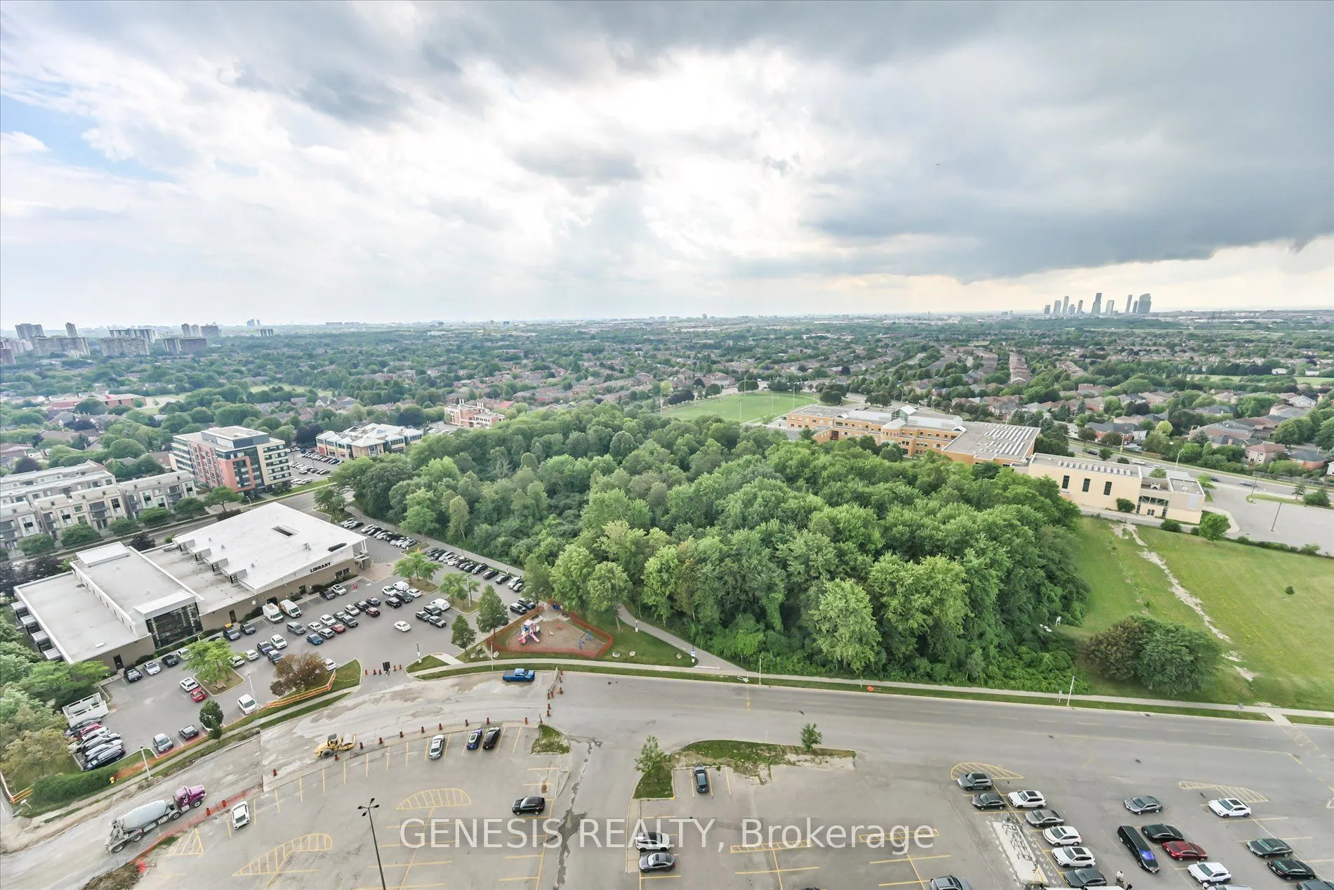 30 Upper Mall Way #2203