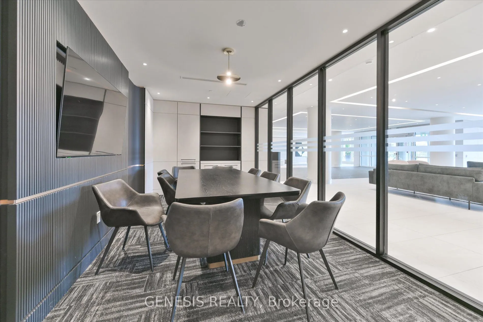 30 Upper Mall Way #2203