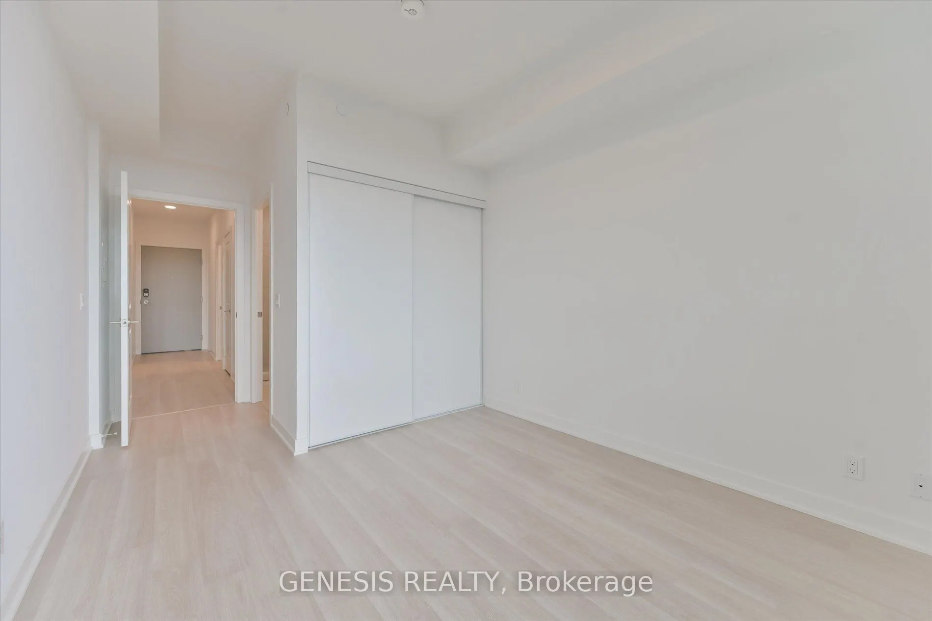 30 Upper Mall Way #2203