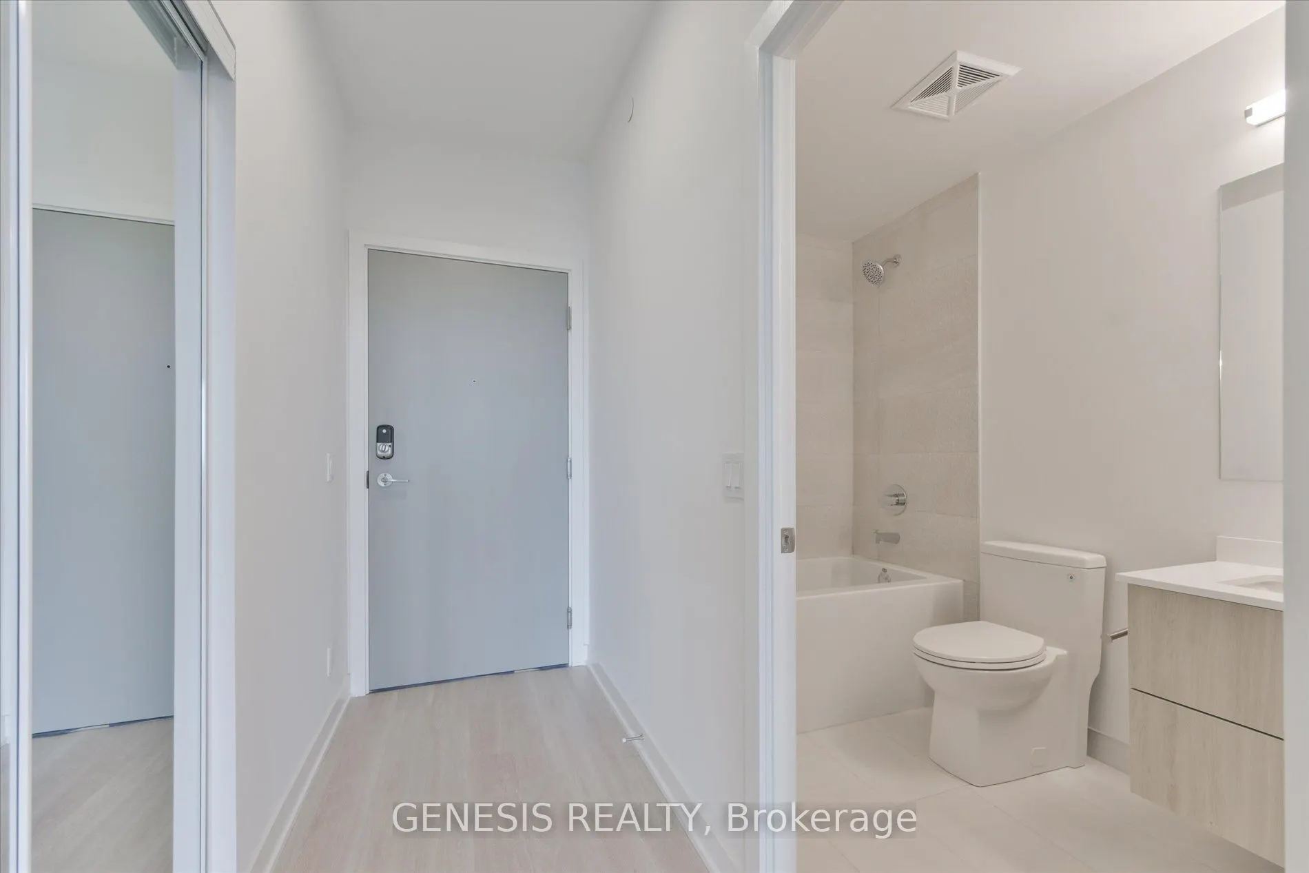 30 Upper Mall Way #2203