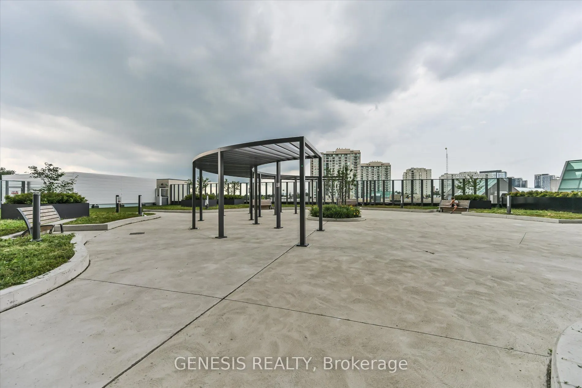 30 Upper Mall Way #2203