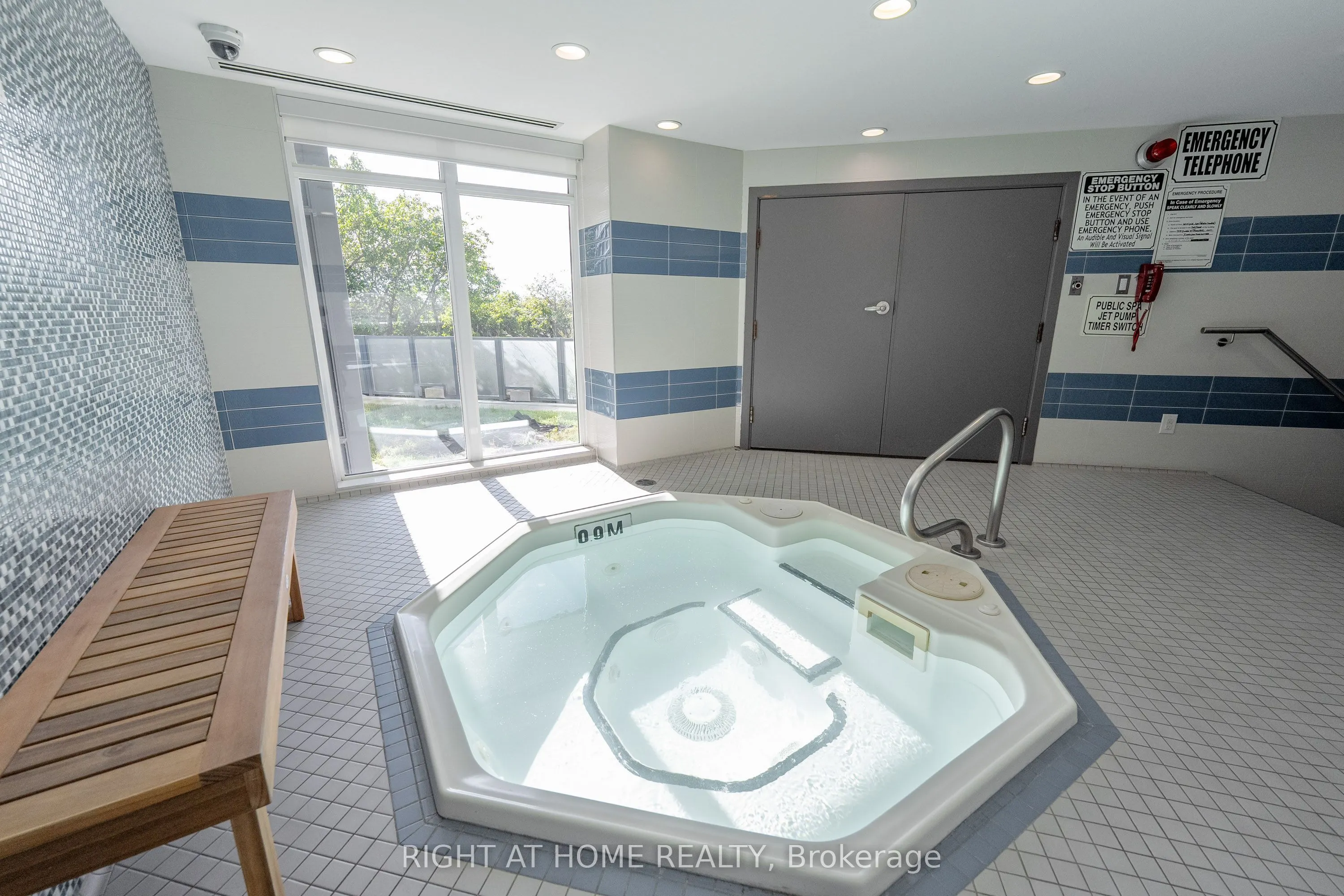 7171 Yonge Street #306